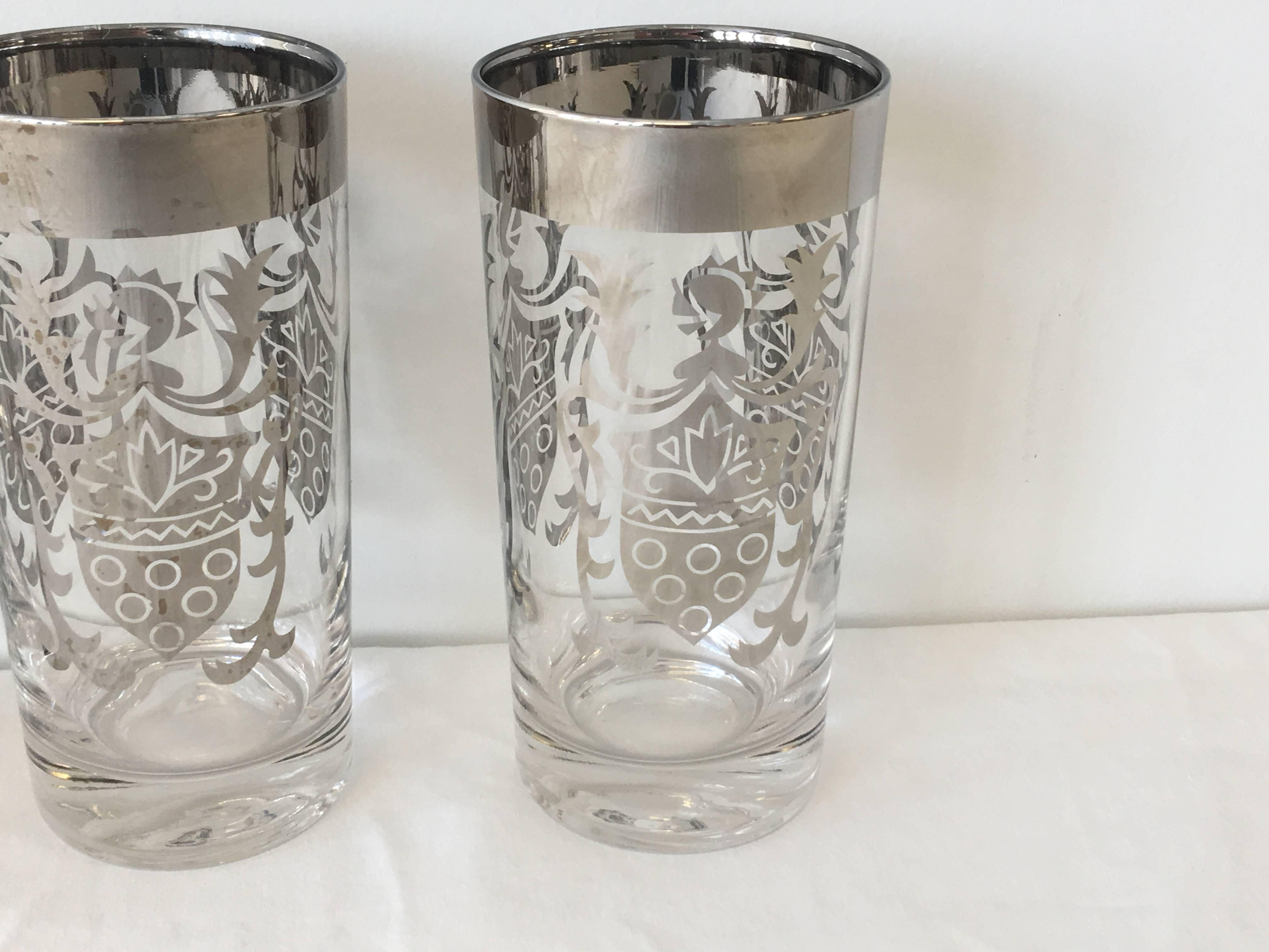 Mid-Century Modern Dorothy Thorpe Platinum Cocktail Glasses with Crest Motif, Set of Four