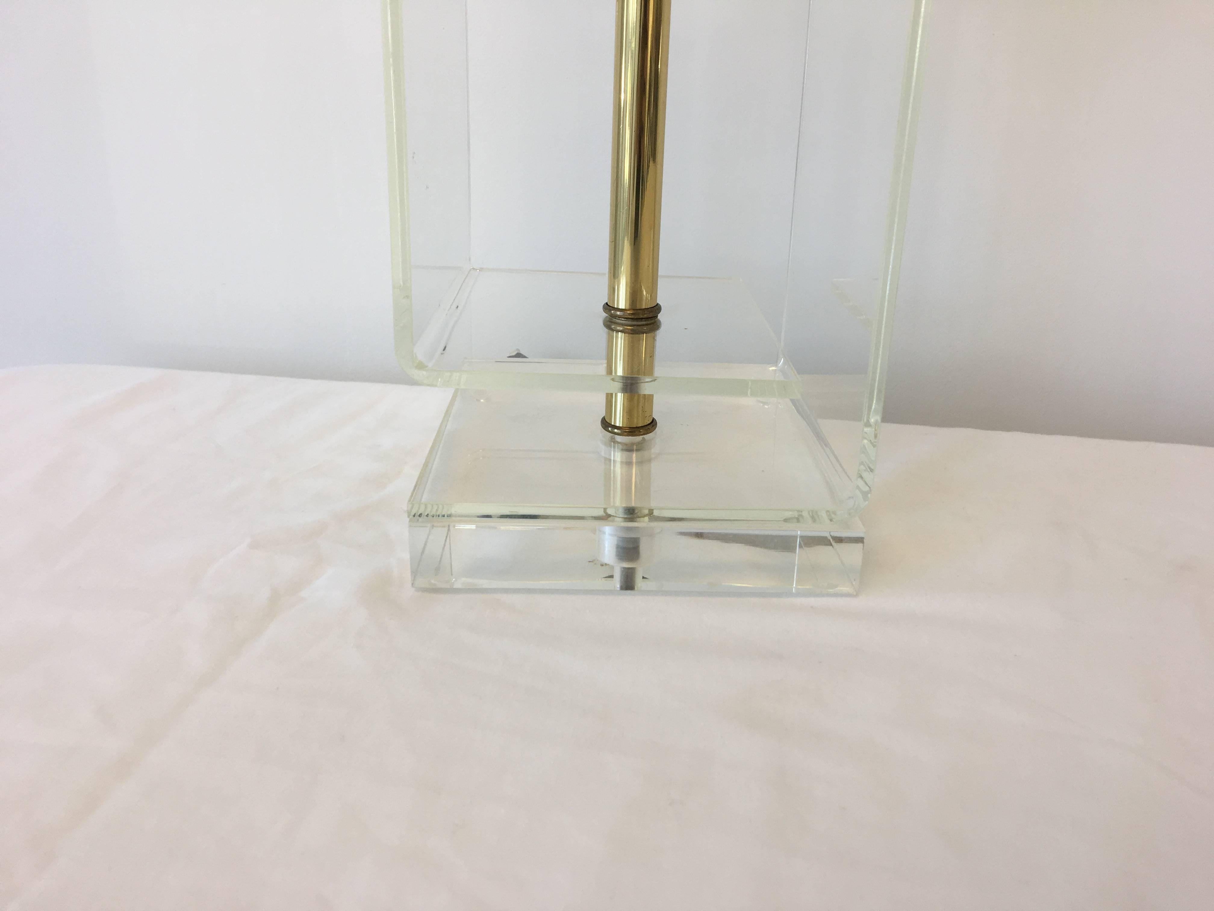 1960s Mid-Century Modern Lucite and Brass Table Lamp with Greek Key Silhouette 3