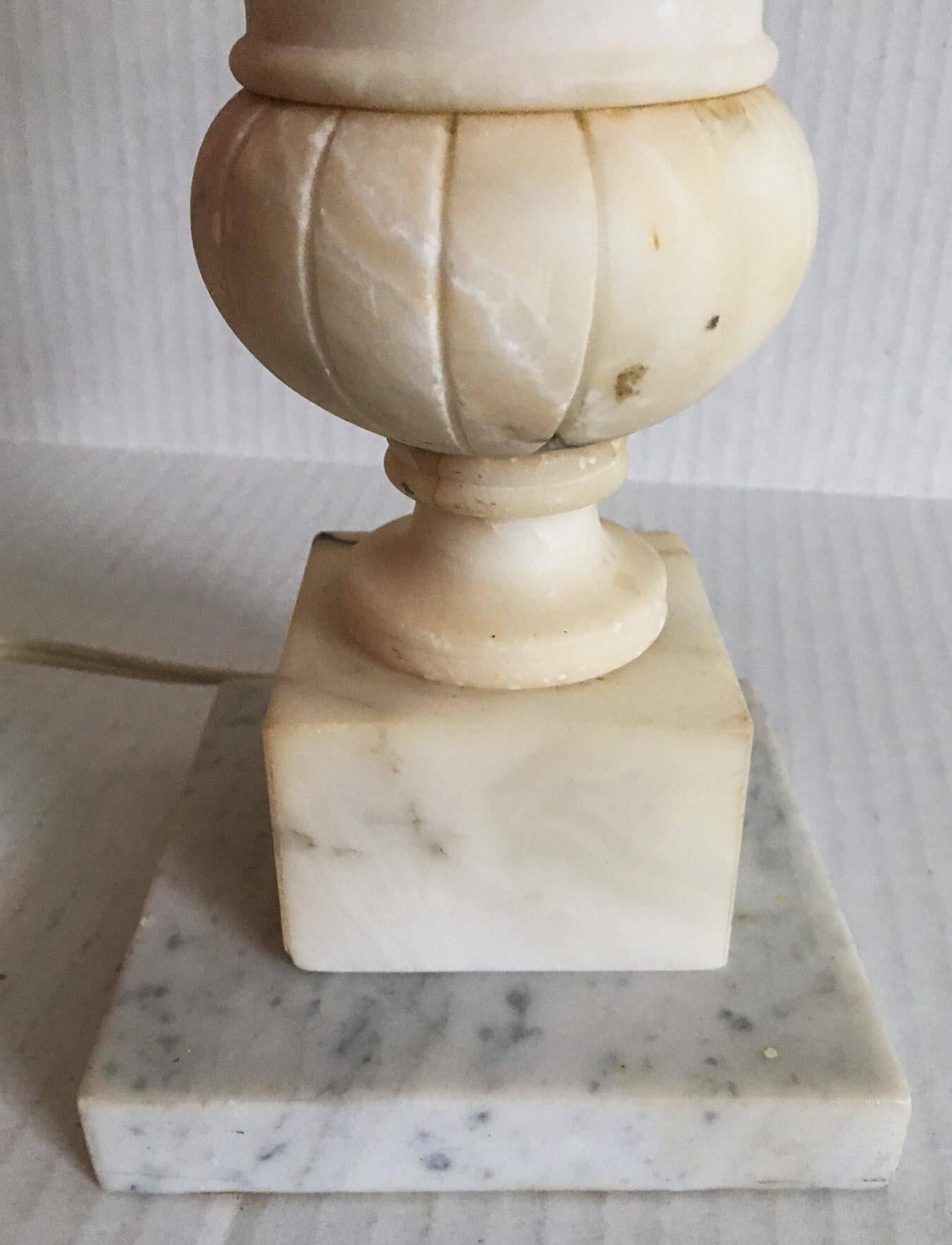 20th Century 1930s Italian Solid Alabaster Urn Lamp with Alabaster Finial