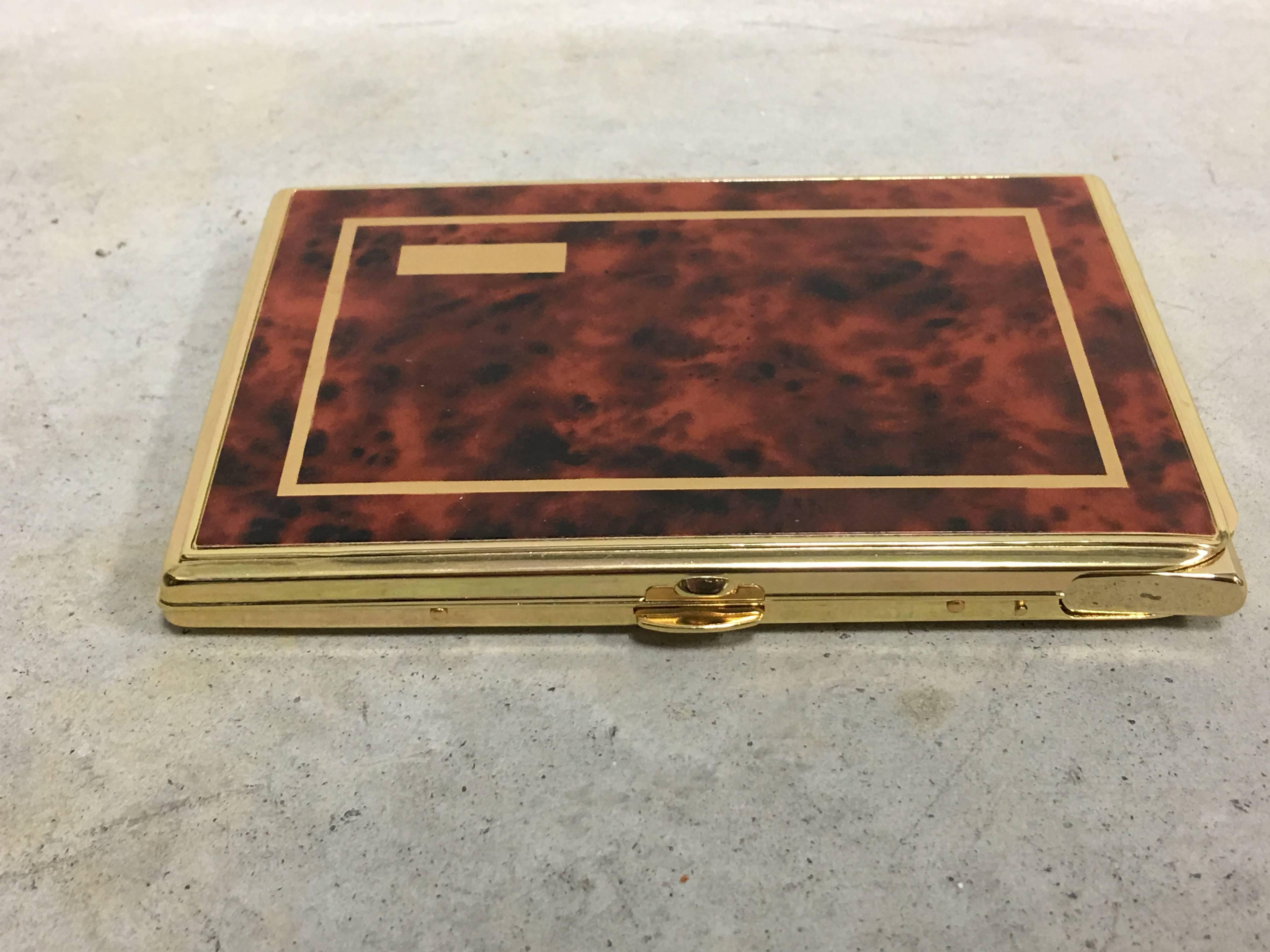1960s Burl wood Veneer and Brass Cigarette Case with Lighter In Excellent Condition In Richmond, VA