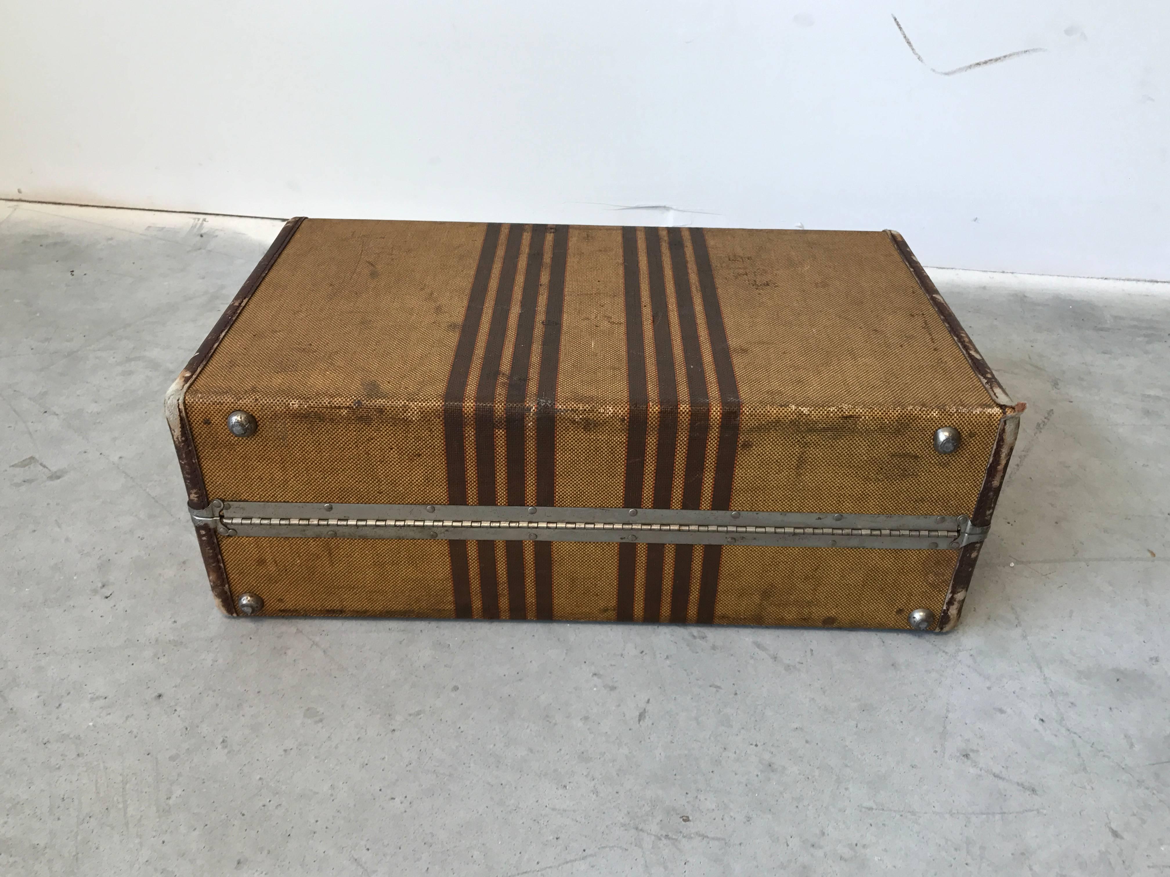 1940s Wicker Hard Sided Suitcase 2