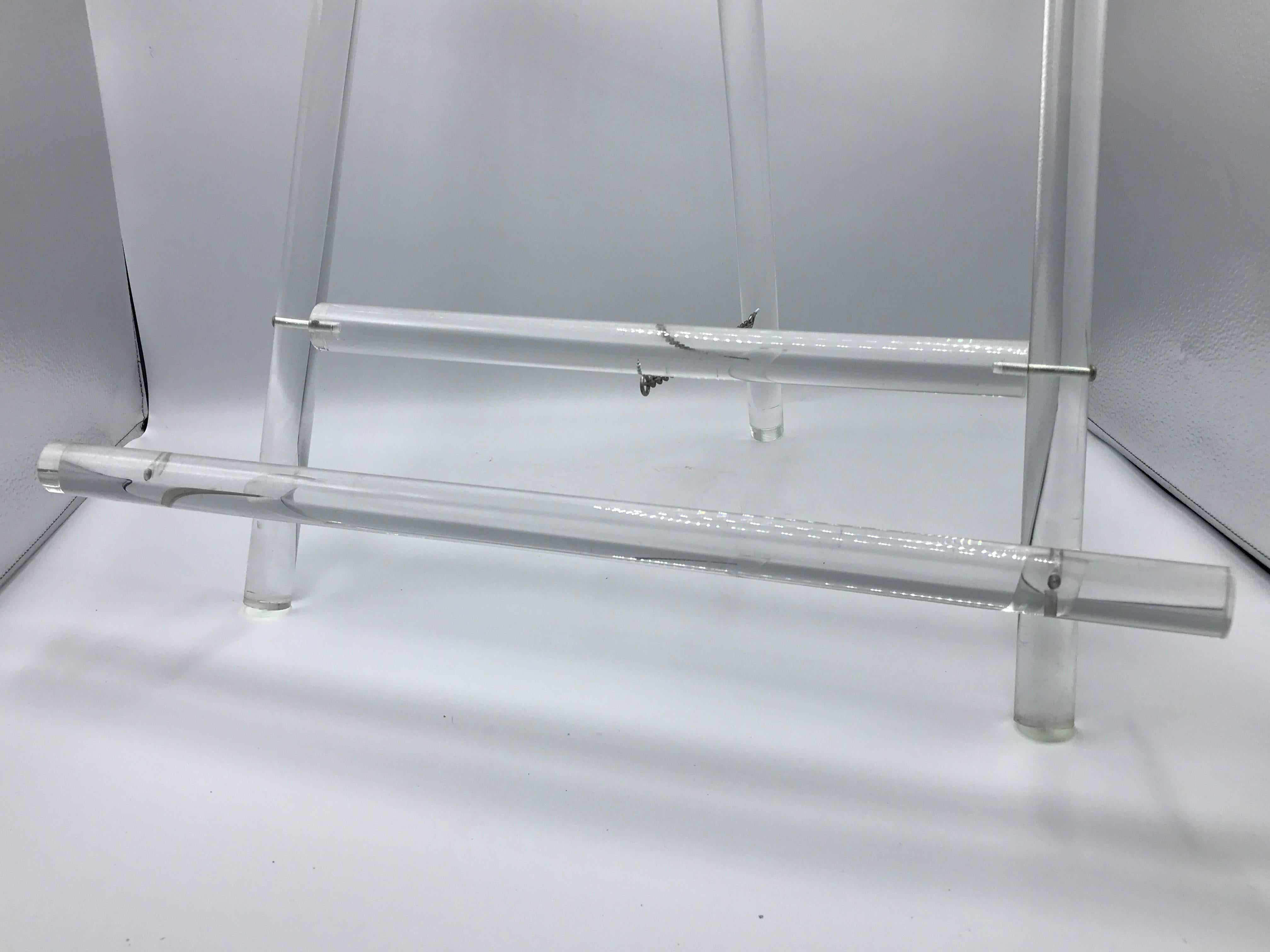 1970s Modern Lucite Countertop Easel In Excellent Condition In Richmond, VA