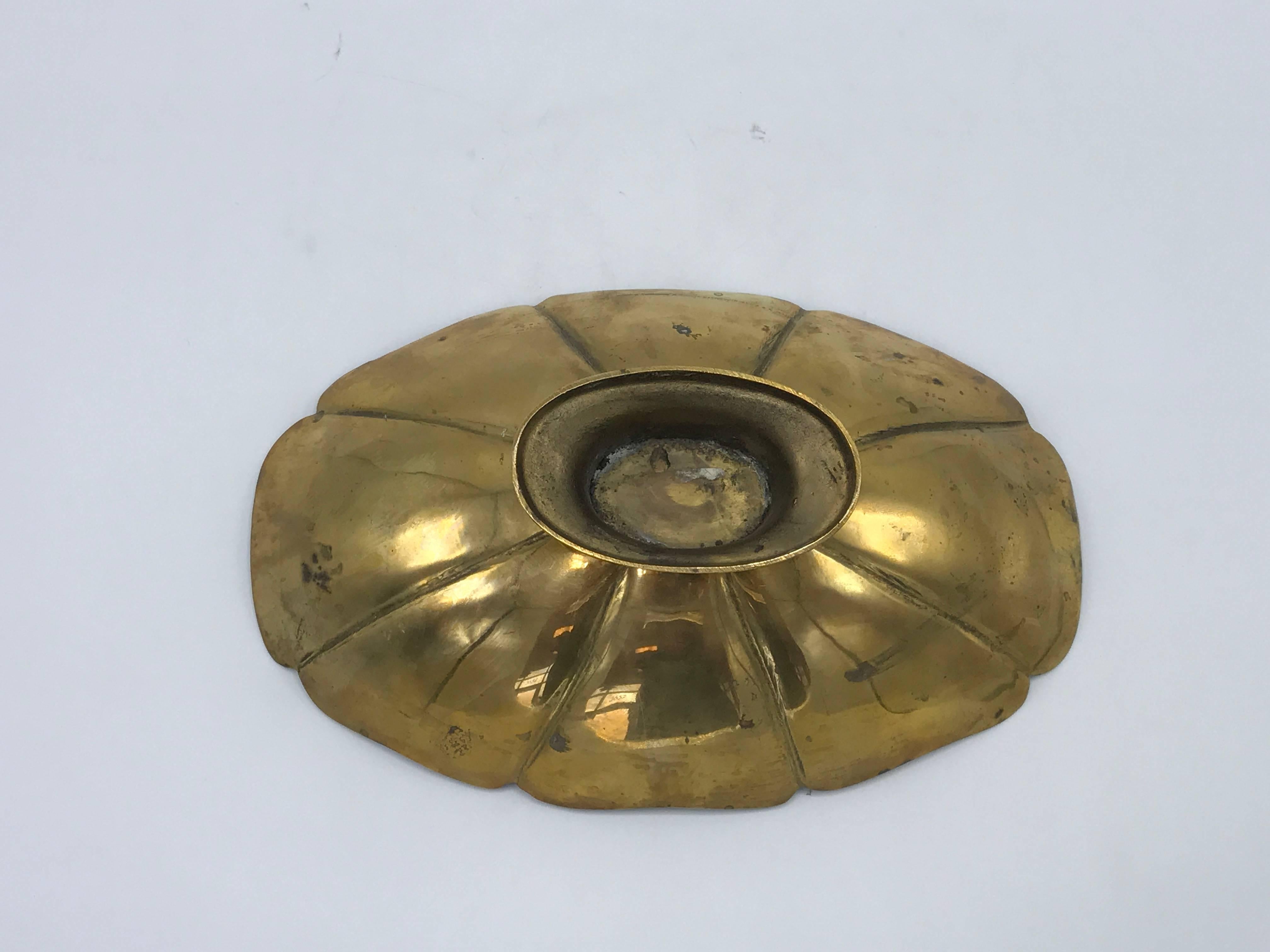 1960s Brass Scalloped Bowl on Pedestal 1