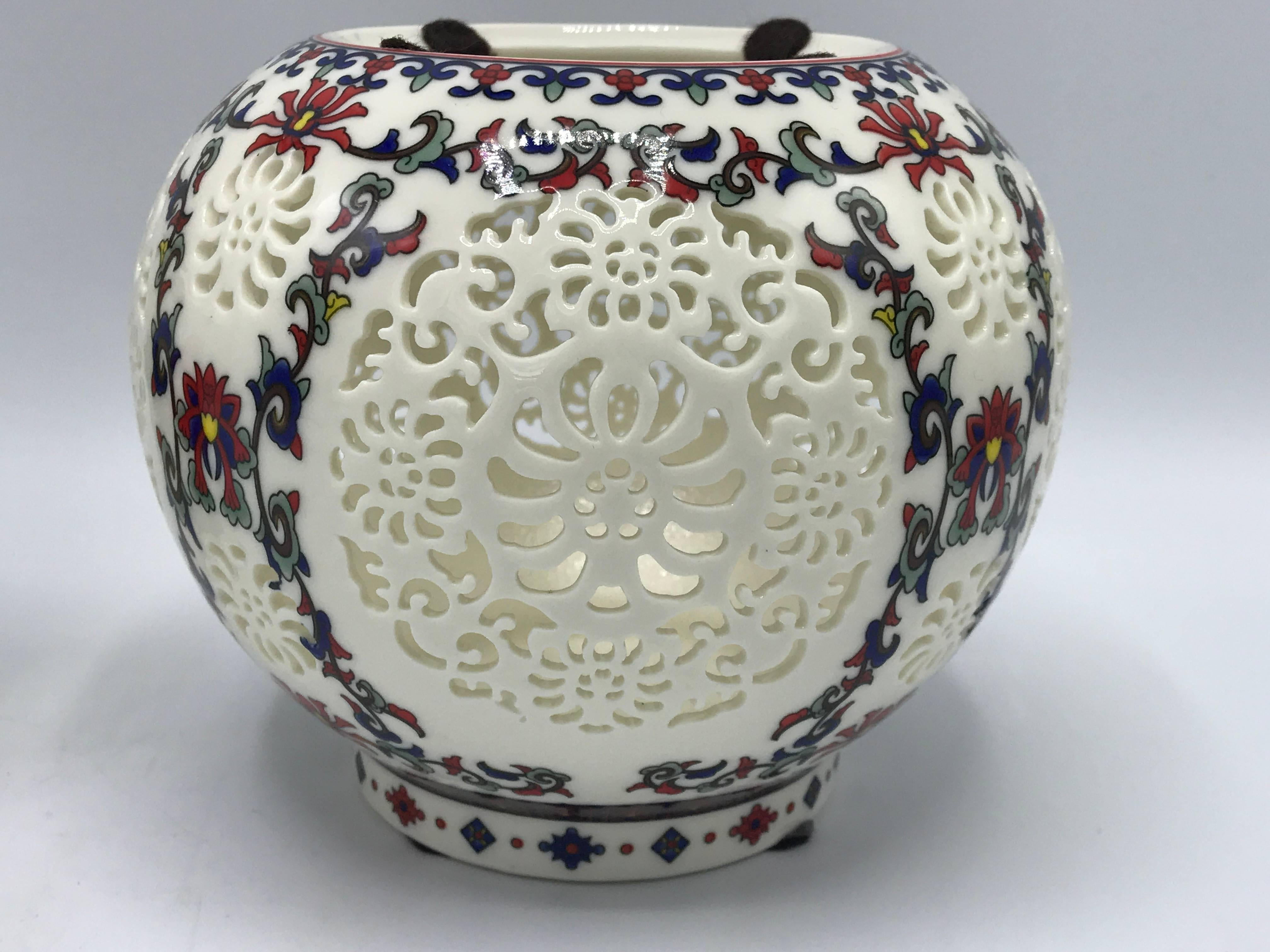 1960s Blanc de Chine Pierced Vase with Floral Motif In Excellent Condition For Sale In Richmond, VA