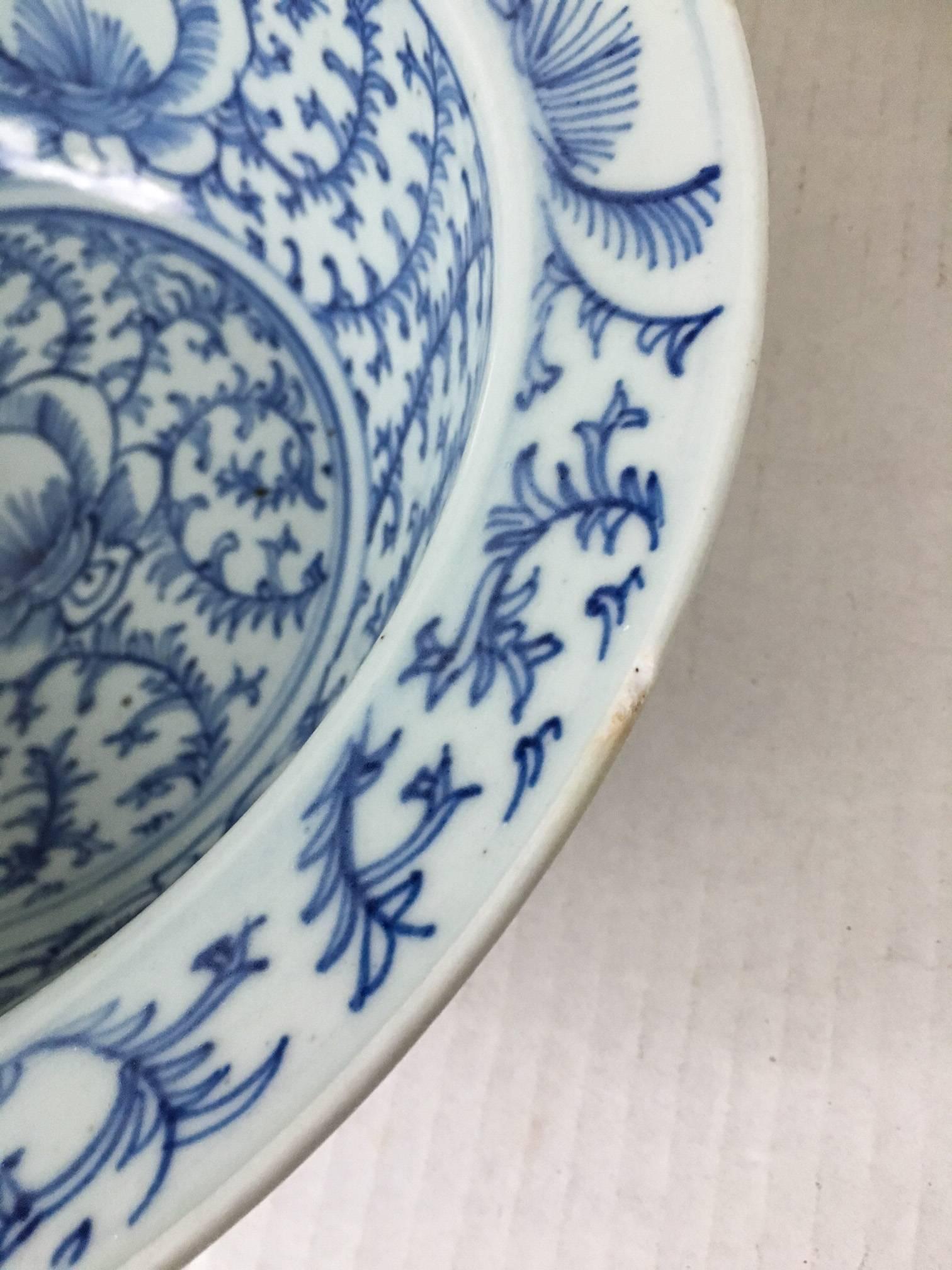 Chinese Blue and White Lotus Vine Bowl In Fair Condition In Richmond, VA