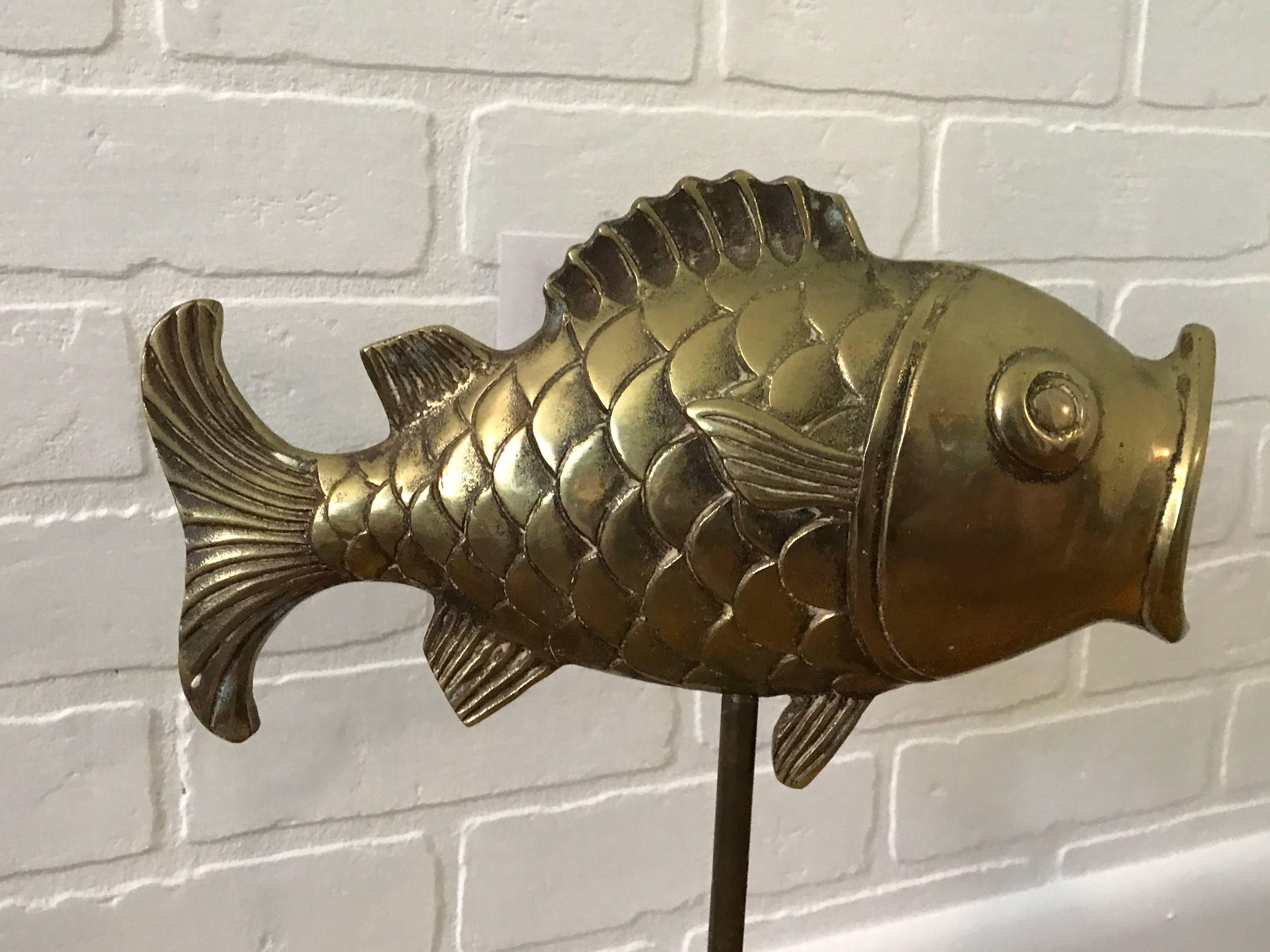 1970s Brass Fish on Stand In Good Condition In Richmond, VA