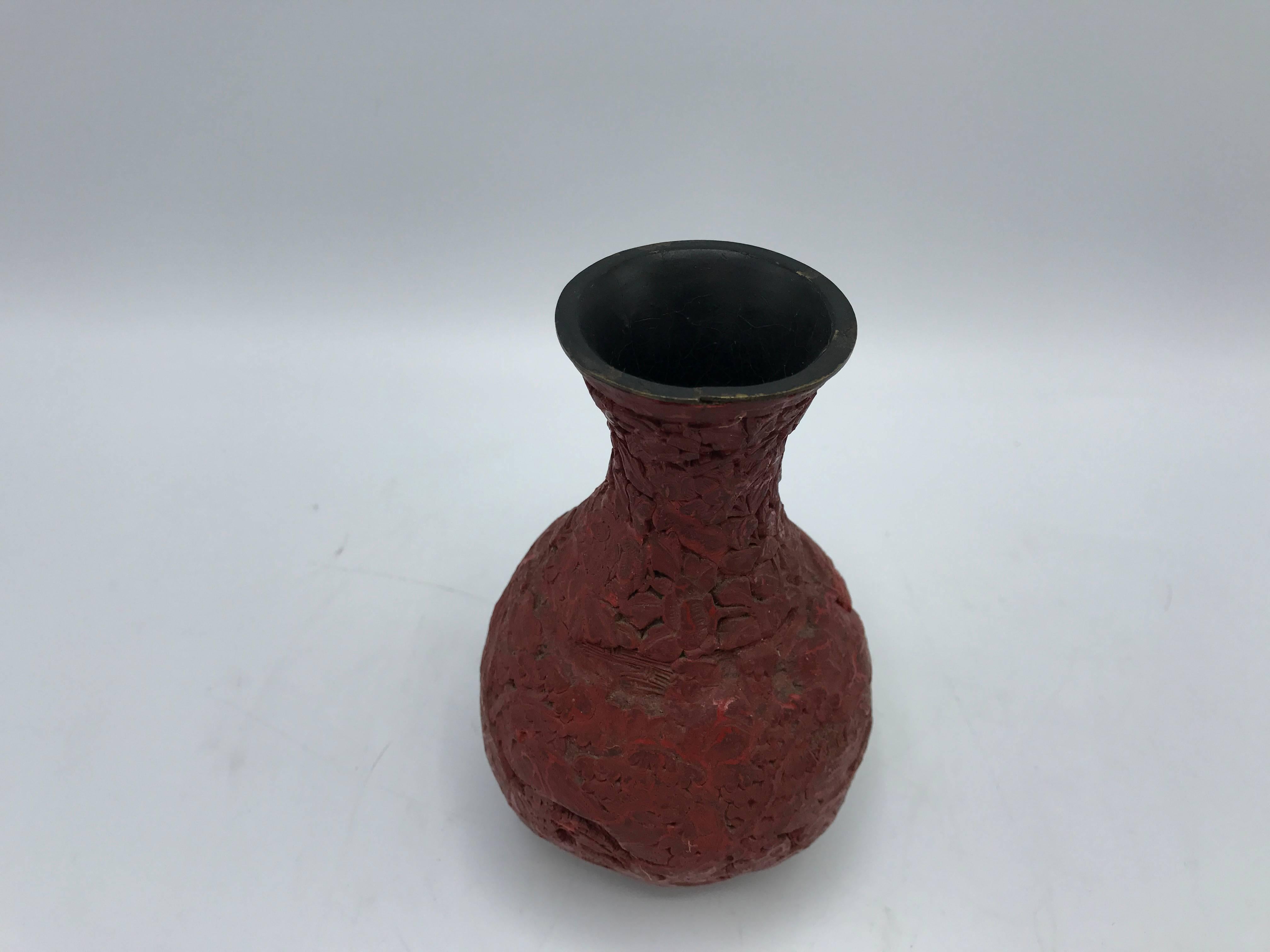 Chinese Export Red Cinnabar Vase with Floral Motif, 18th-19th Century For Sale