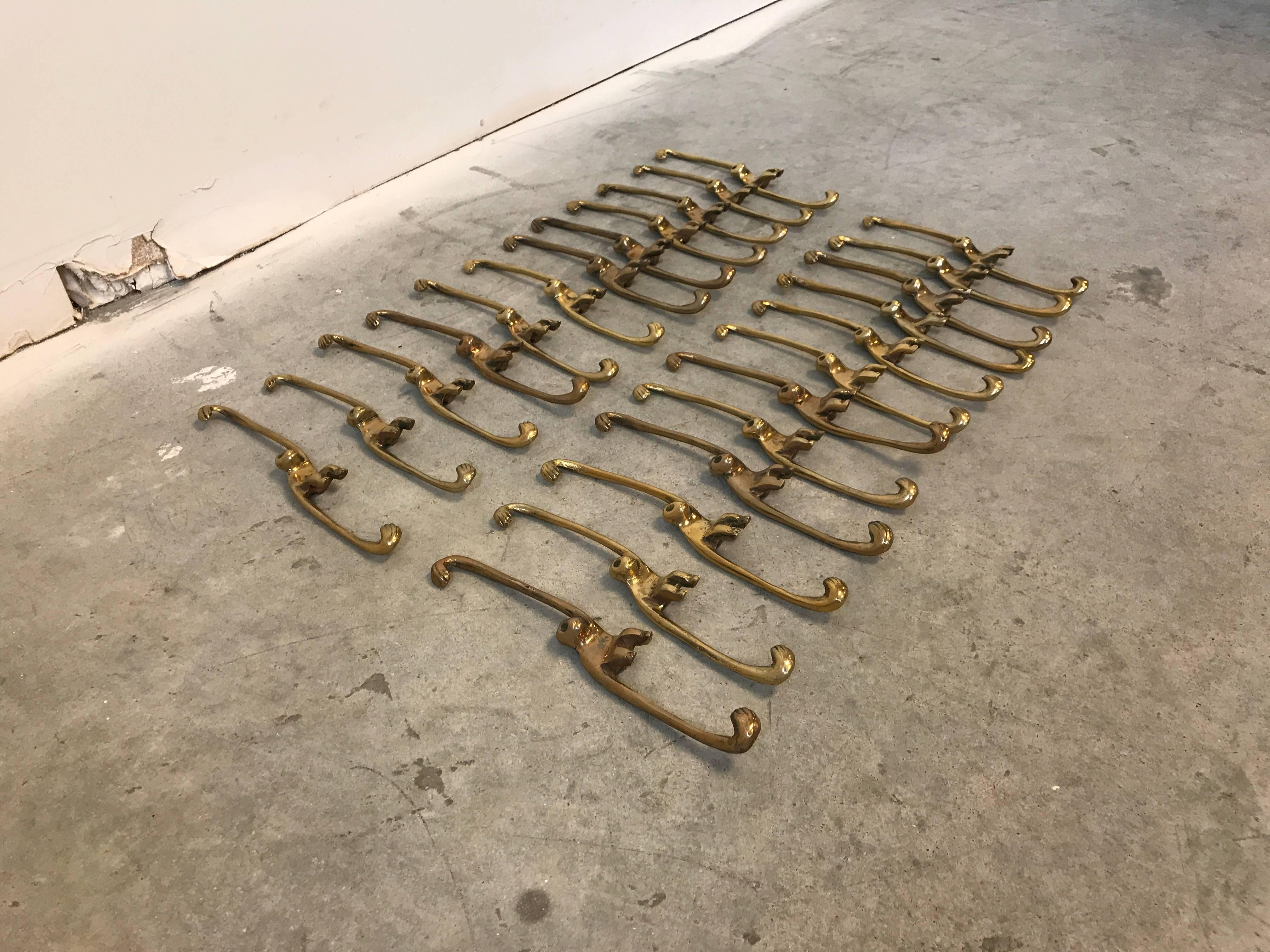 1960s Set of 24 Brass Hanging 'Barrel of Monkeys' In Excellent Condition In Richmond, VA