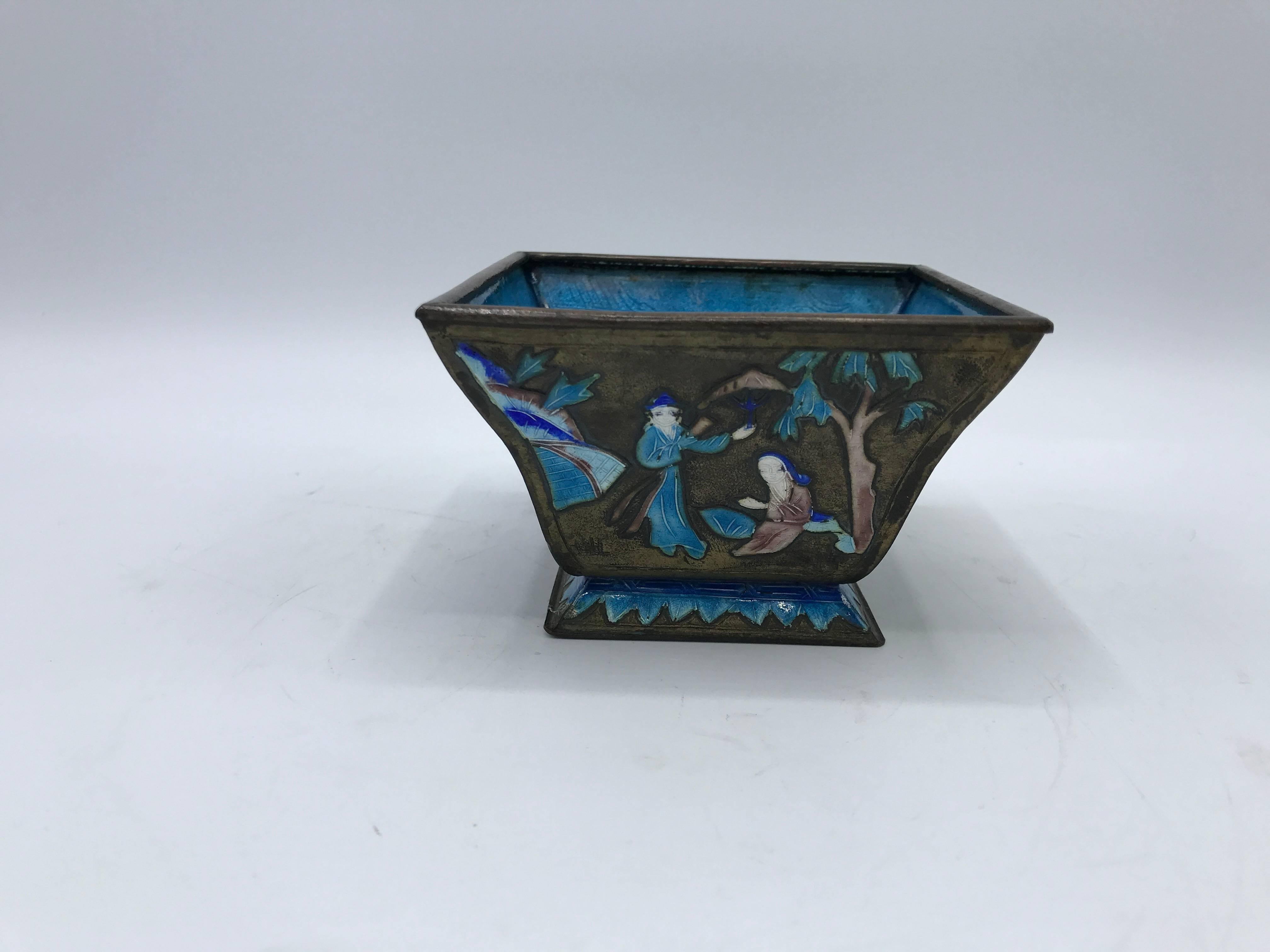 Offered is a beautiful, 1950s square cloisonné bowl.