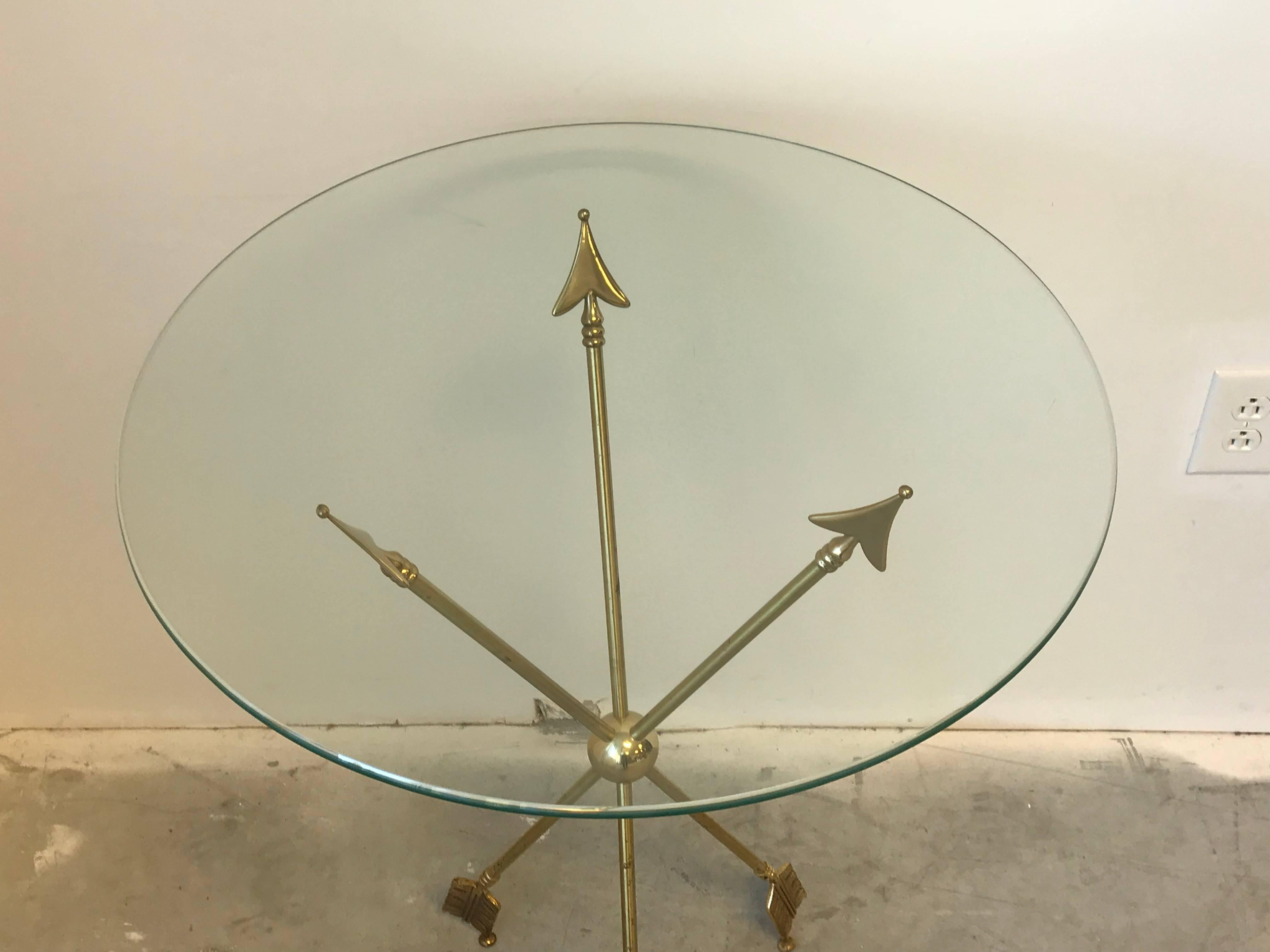 Fantastic brass arrow tripod table by Maison Jansen in the Directoire style with a 23.5
