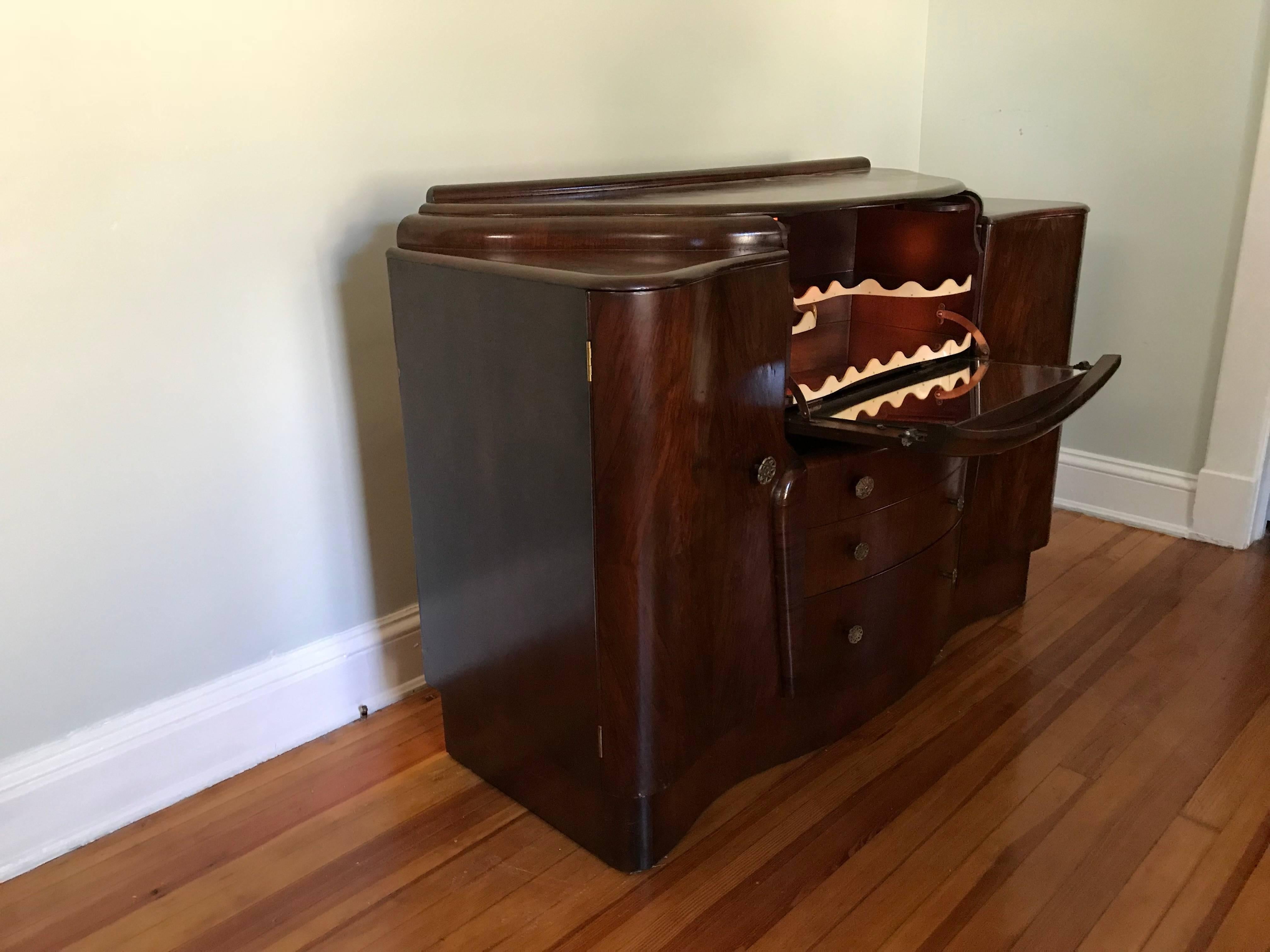 1920s French Art Deco Bar Cabinet In Excellent Condition In Richmond, VA
