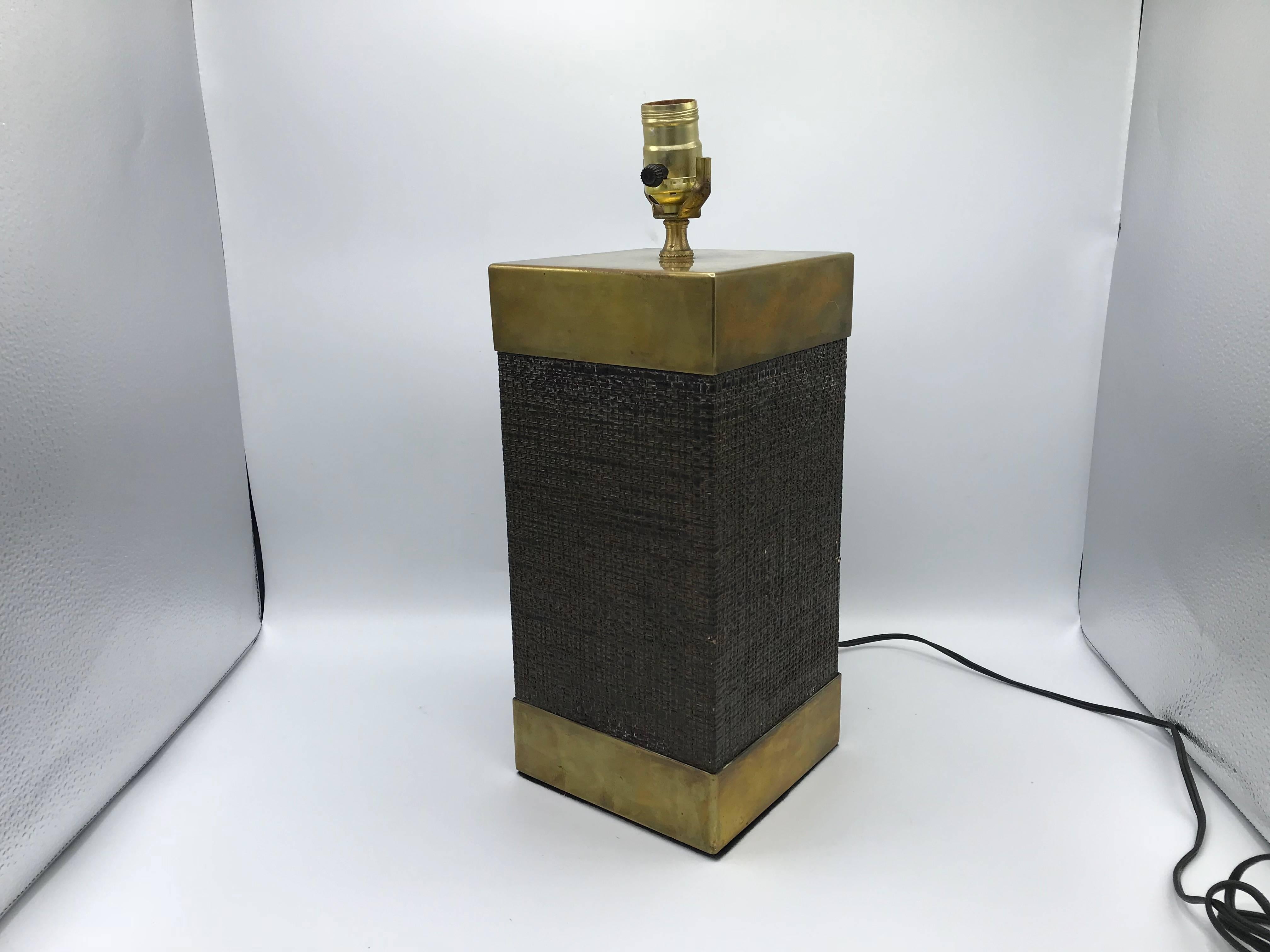 1970s Italian Karl Springer Style Brass and Lacquer Grasscloth Cube Lamp In Good Condition In Richmond, VA