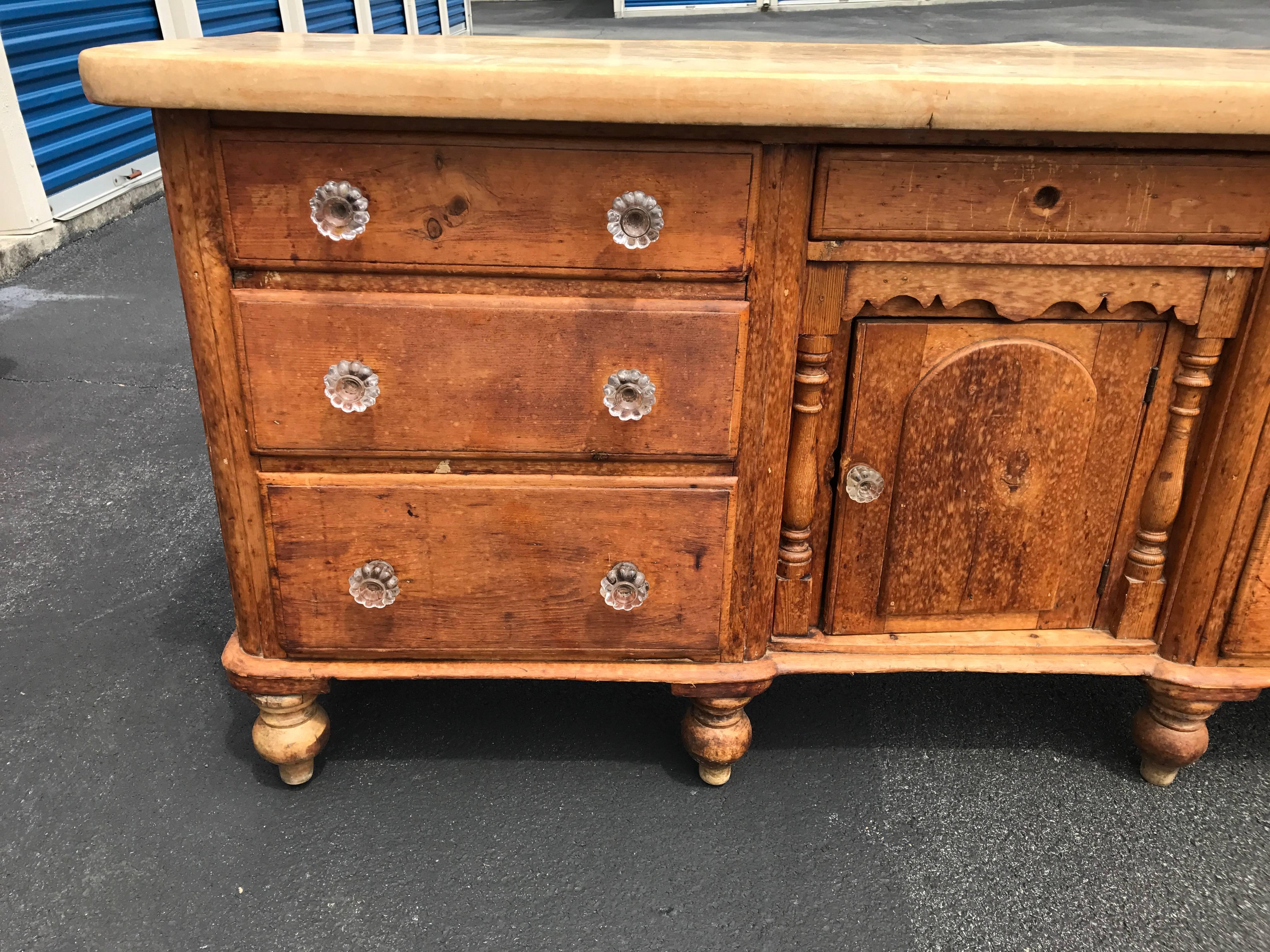 19th Century English Pine Hutch Sideboard with Butcher-Block Top In Good Condition In Richmond, VA