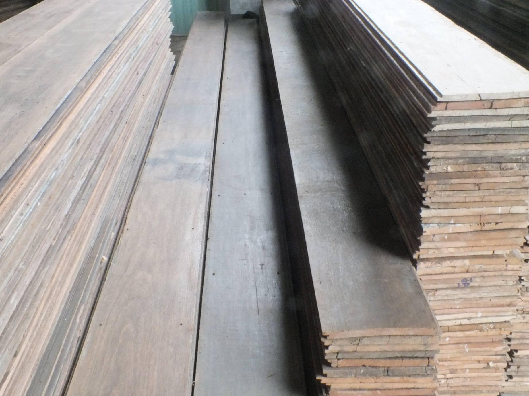 Reclaimed teak floor boards with a very nice patina. Boards are between 100 and 150 years old.
Lengths: Between 3M and 6m.
Widths: Between 24cm and 26cm
1000m. Two available at the moment.
Note that our list price is price per square meter.