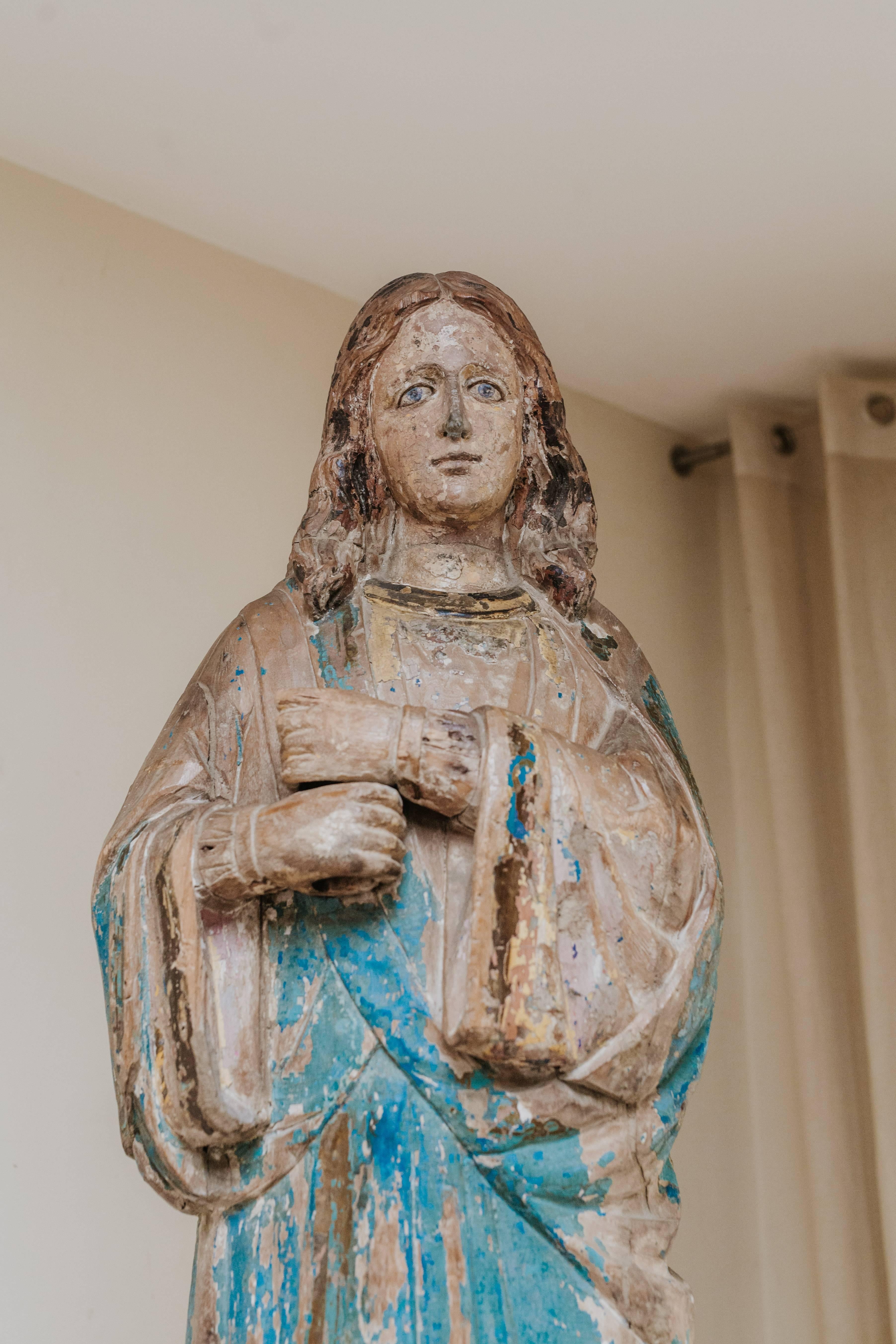A wonderful polychromed wooden statue of Saint Helena, original color, fine carving.