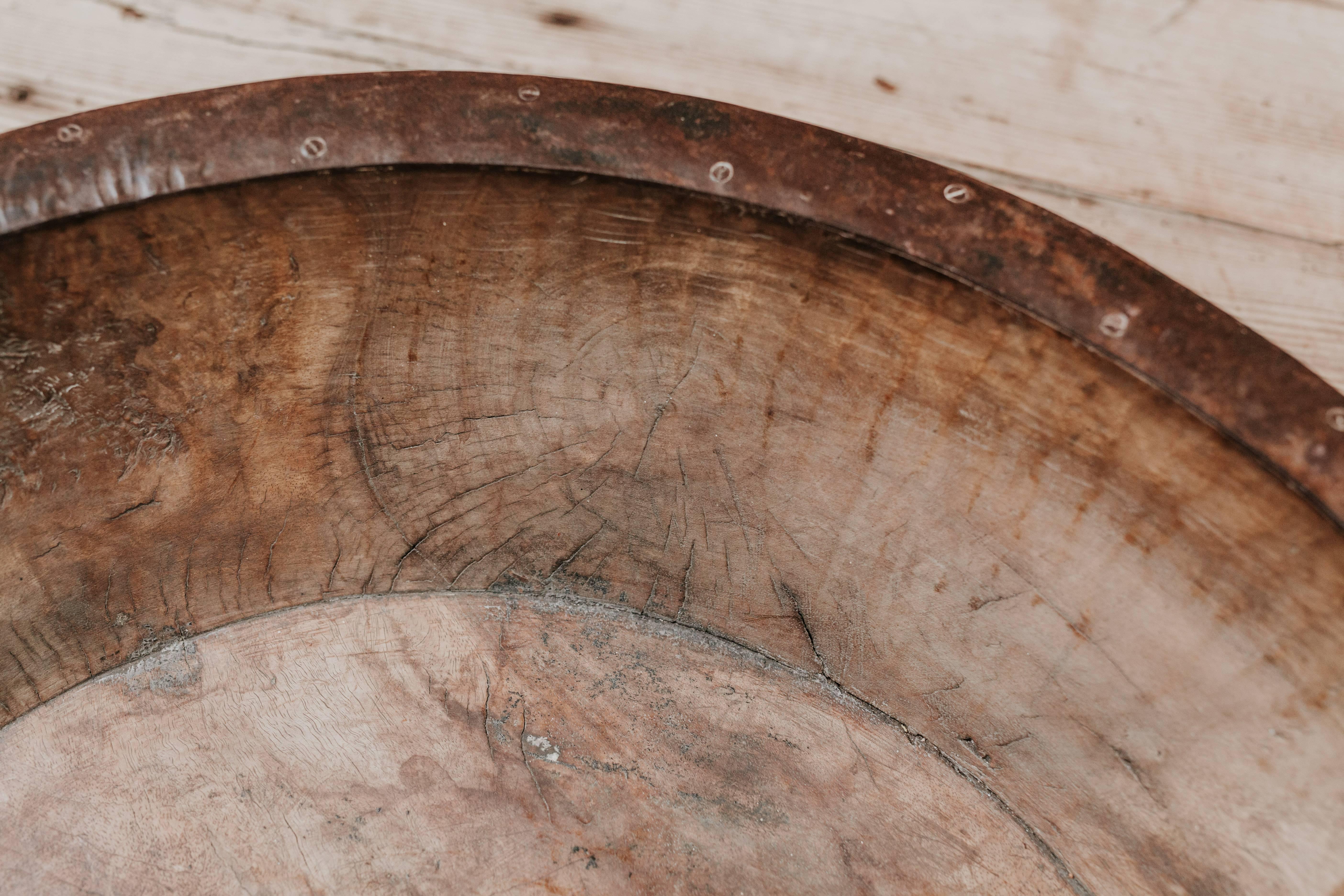 19th Century Extra Large Wooden Bowl In Good Condition In Brecht, BE