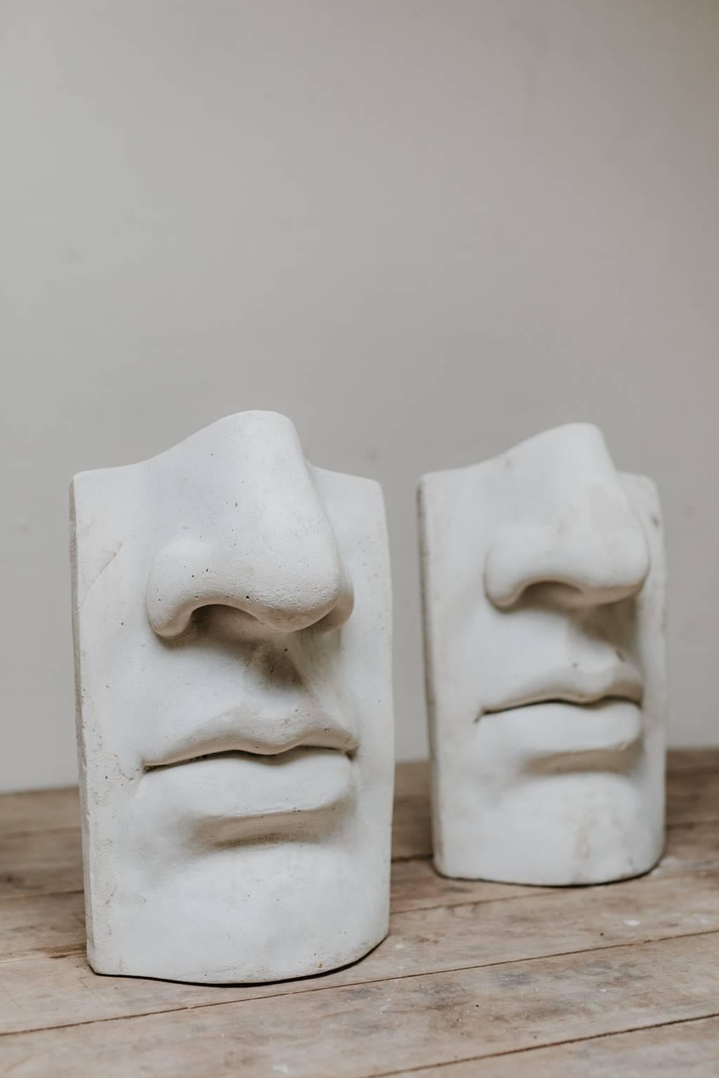 20th Century Plaster Figures In Good Condition For Sale In Brecht, BE