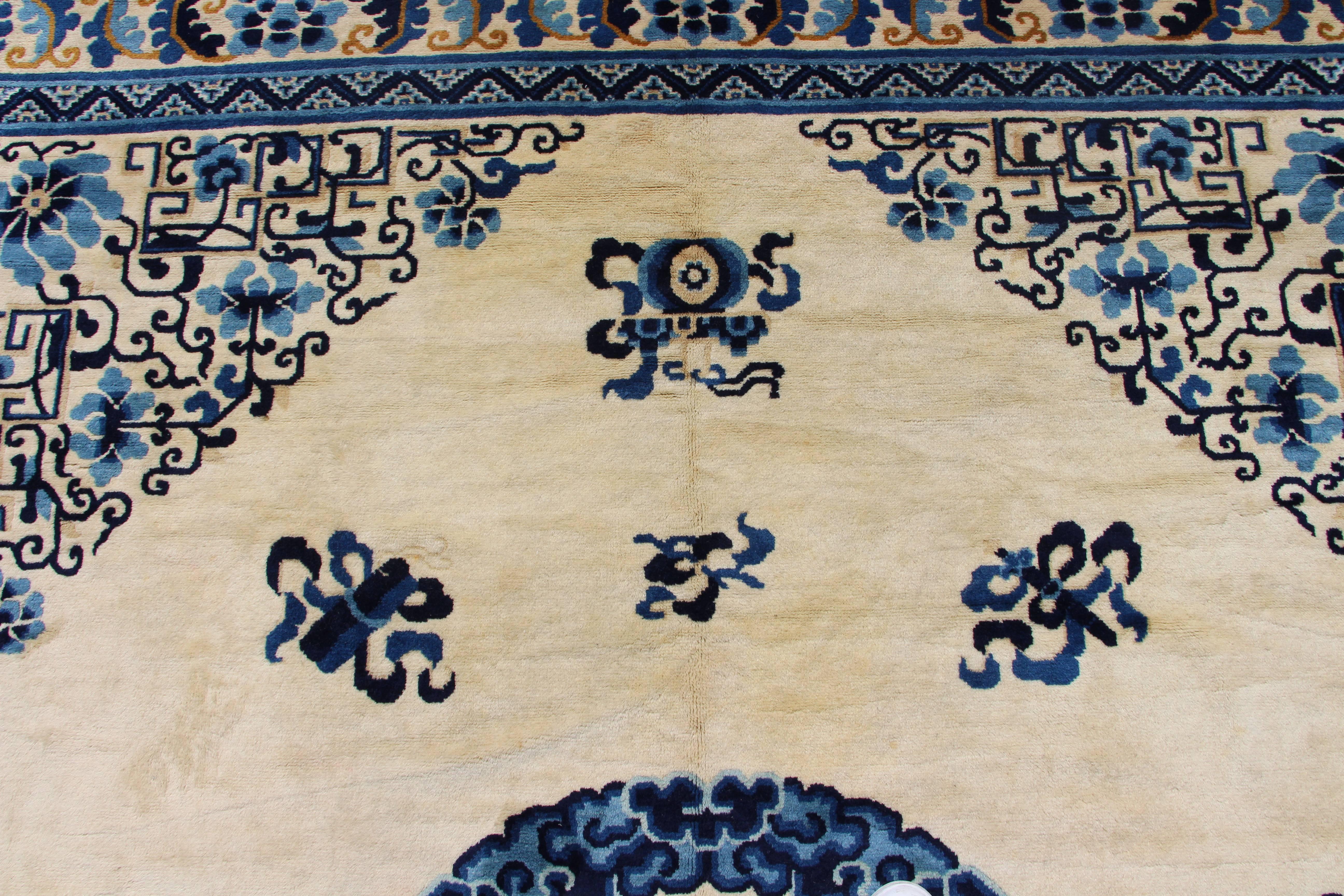 Mid-20th Century 20th Century Chinese Rug Extra Fine Quality, circa 1950 For Sale