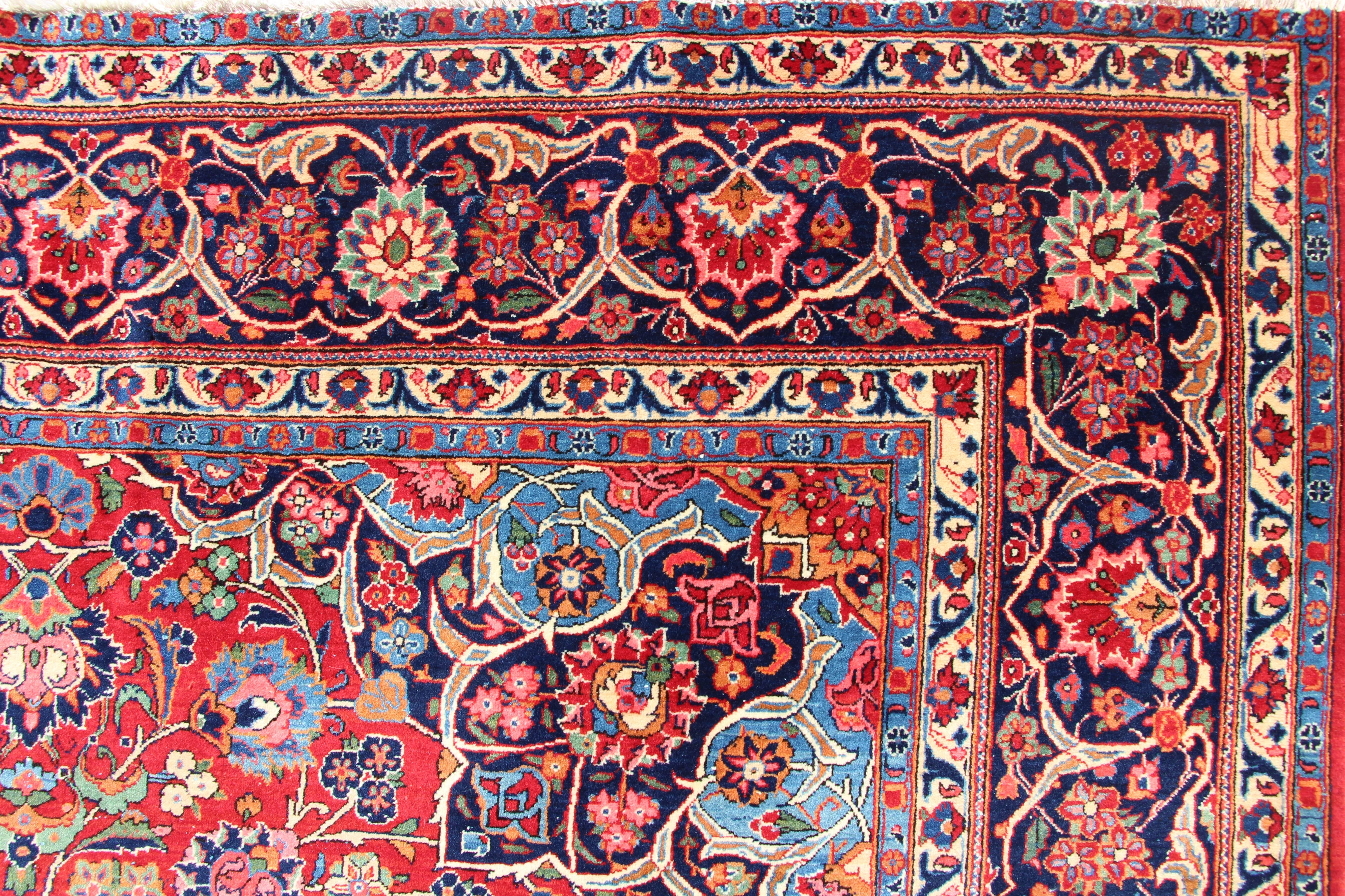 Kaichan kork wool Iran, circa 1960
Very good condition and beautiful color.