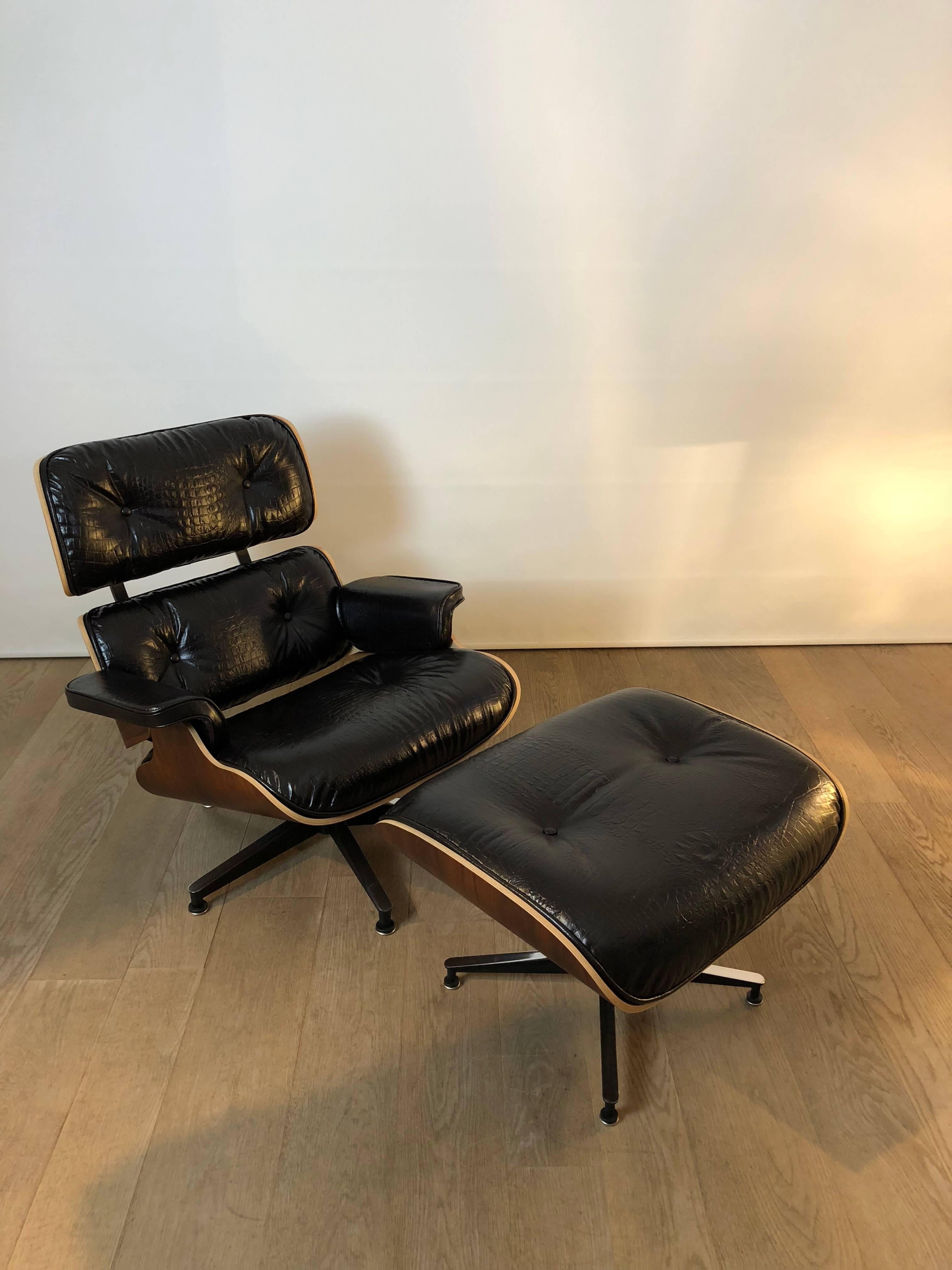 Mid-Century Modern Eames Lounge Chair and Ottoman, Rosewood, Crocodile, Herman Miller For Sale