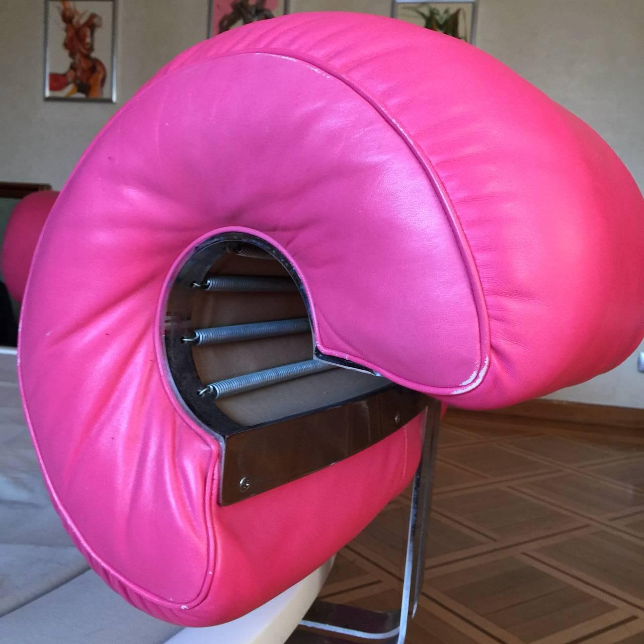 Leather Lullaby Round Bed Poltrona Frau Design Luigi Massoni, 1967 For Sale