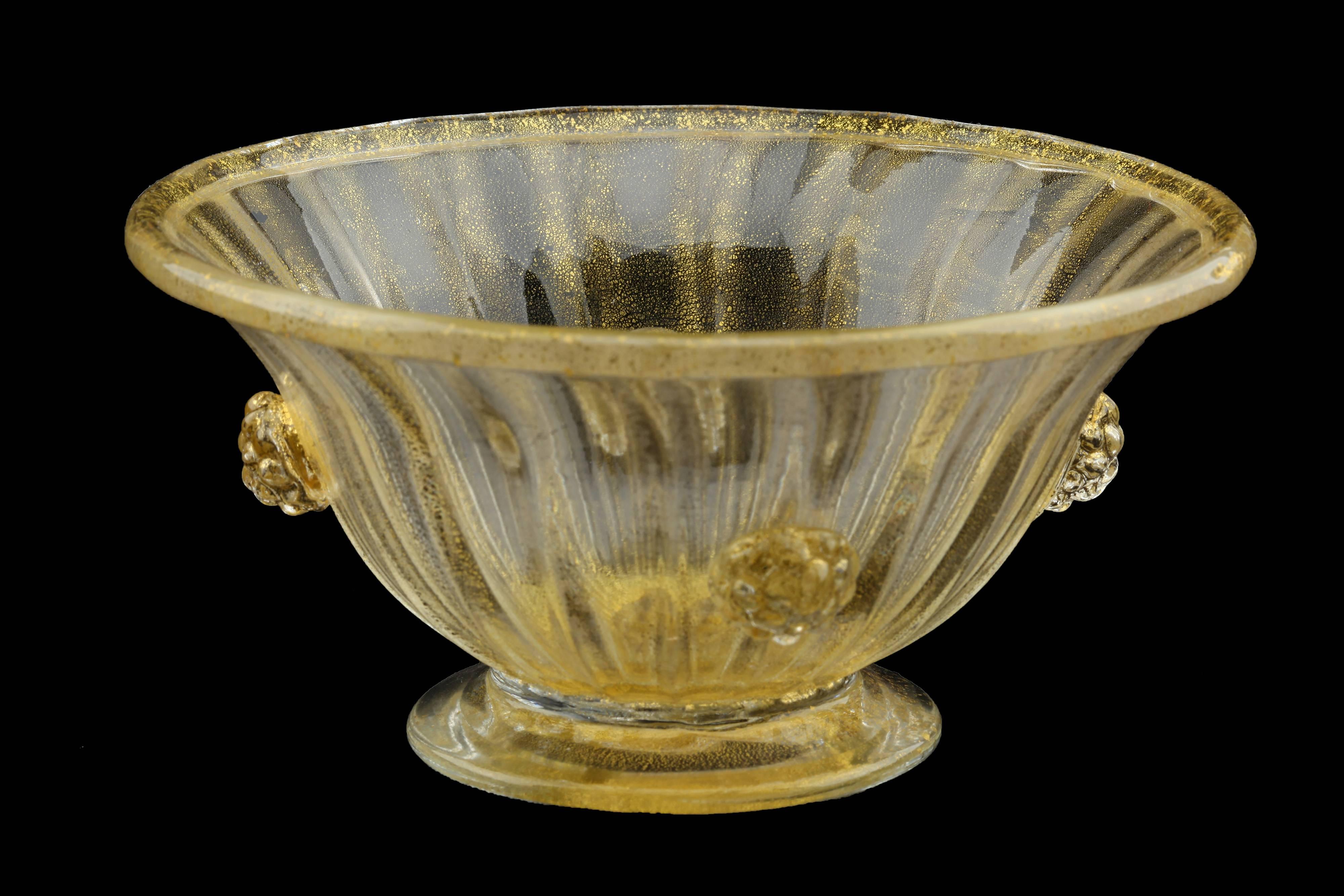 Casa del Regalo Bortoli Murano gold foil bowl from the 1950s. 

Measures: Height 8 cm / 3.1 inch 
Diameter 15 cm / 5.9 inch

It is in a good, undamaged condition. 
Please note that these vintage objects always show -some- degree of signs of
