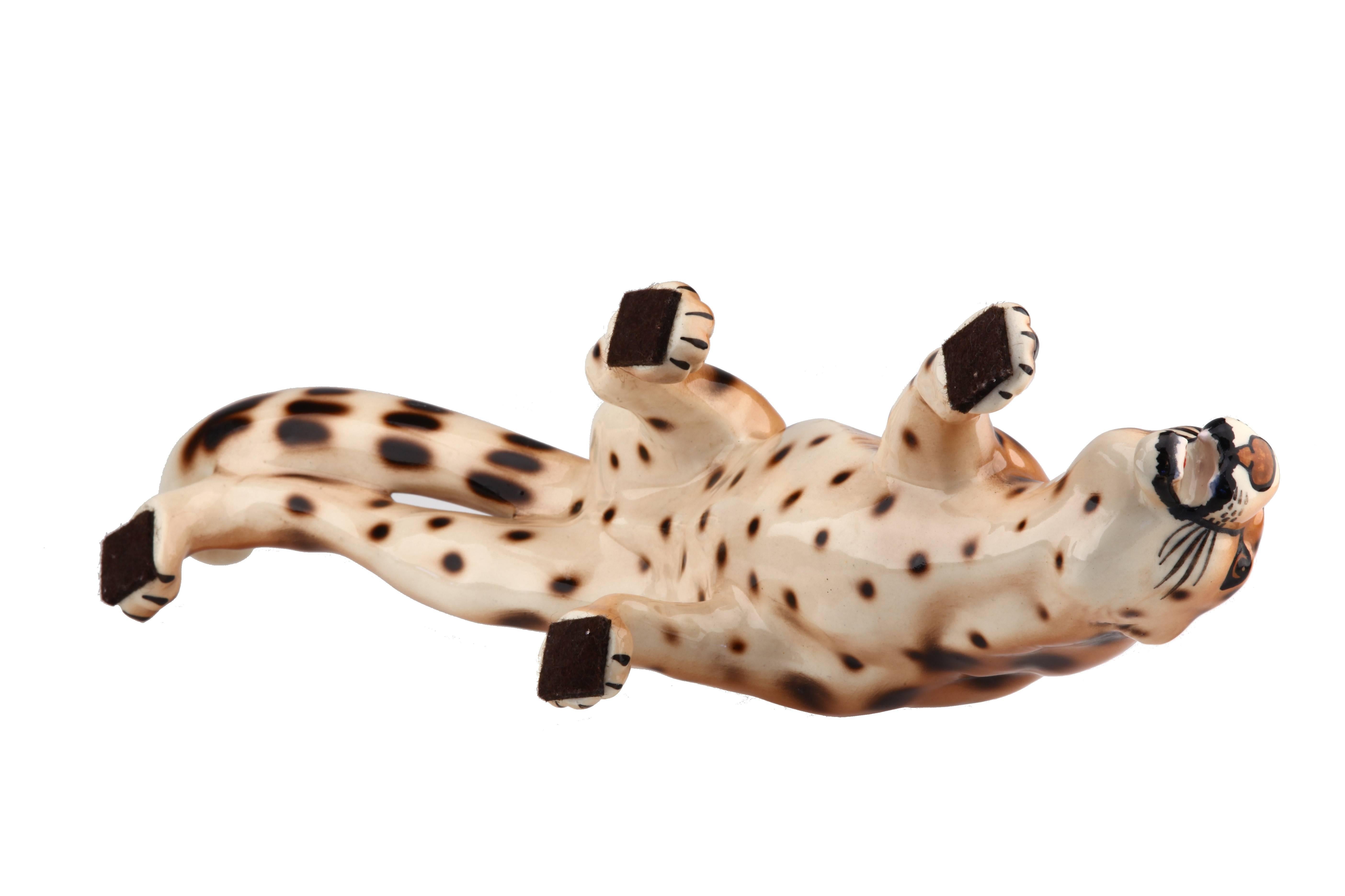 20th Century Mid-Century Modern Italian Cheetah Stalking Big Cat Sculpture For Sale