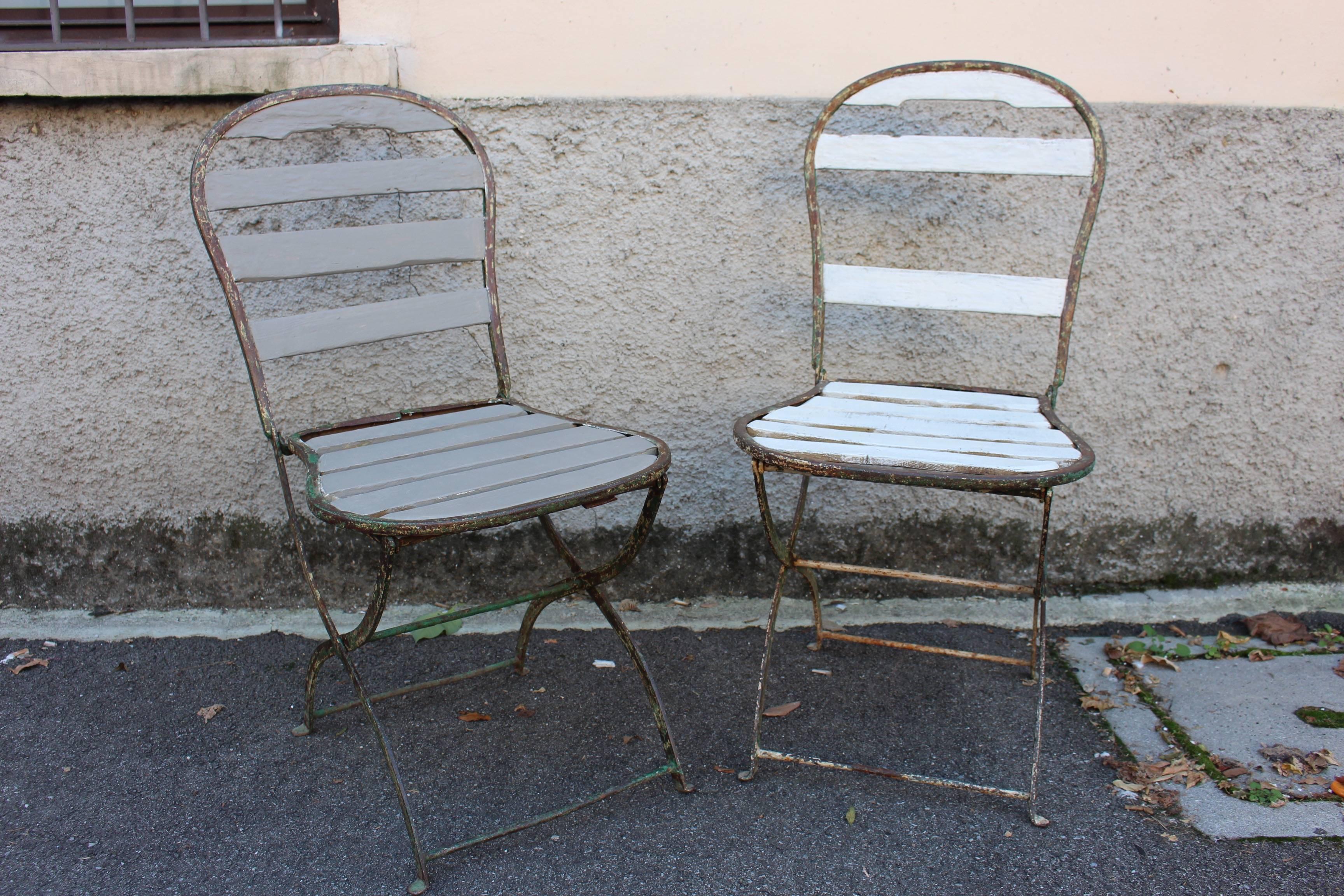 Pair of Garden Chairs In Distressed Condition For Sale In Milan, IT