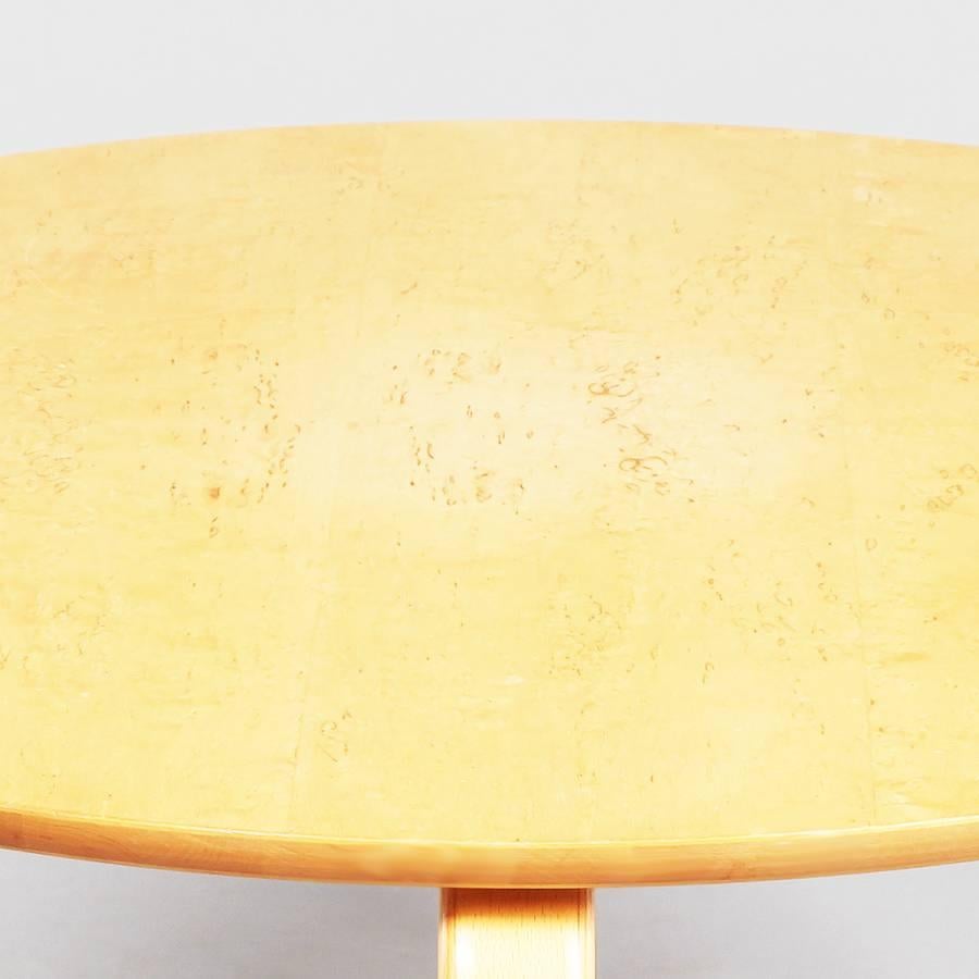 Swedish Bruno Mathsson 1950s round “Anika” Coffee Table in Birchwood For Sale