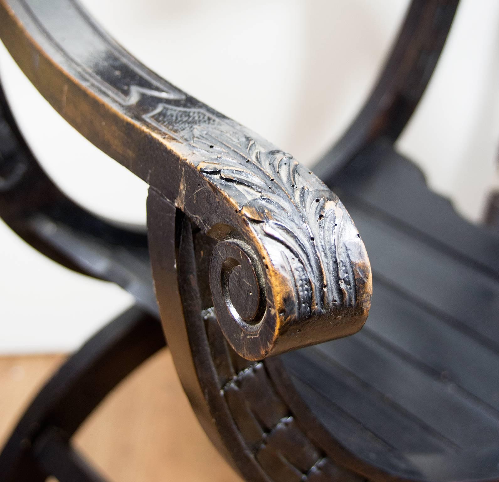 19th Century Italian Carved Wood Renaissance Style Dantesca Chair 2