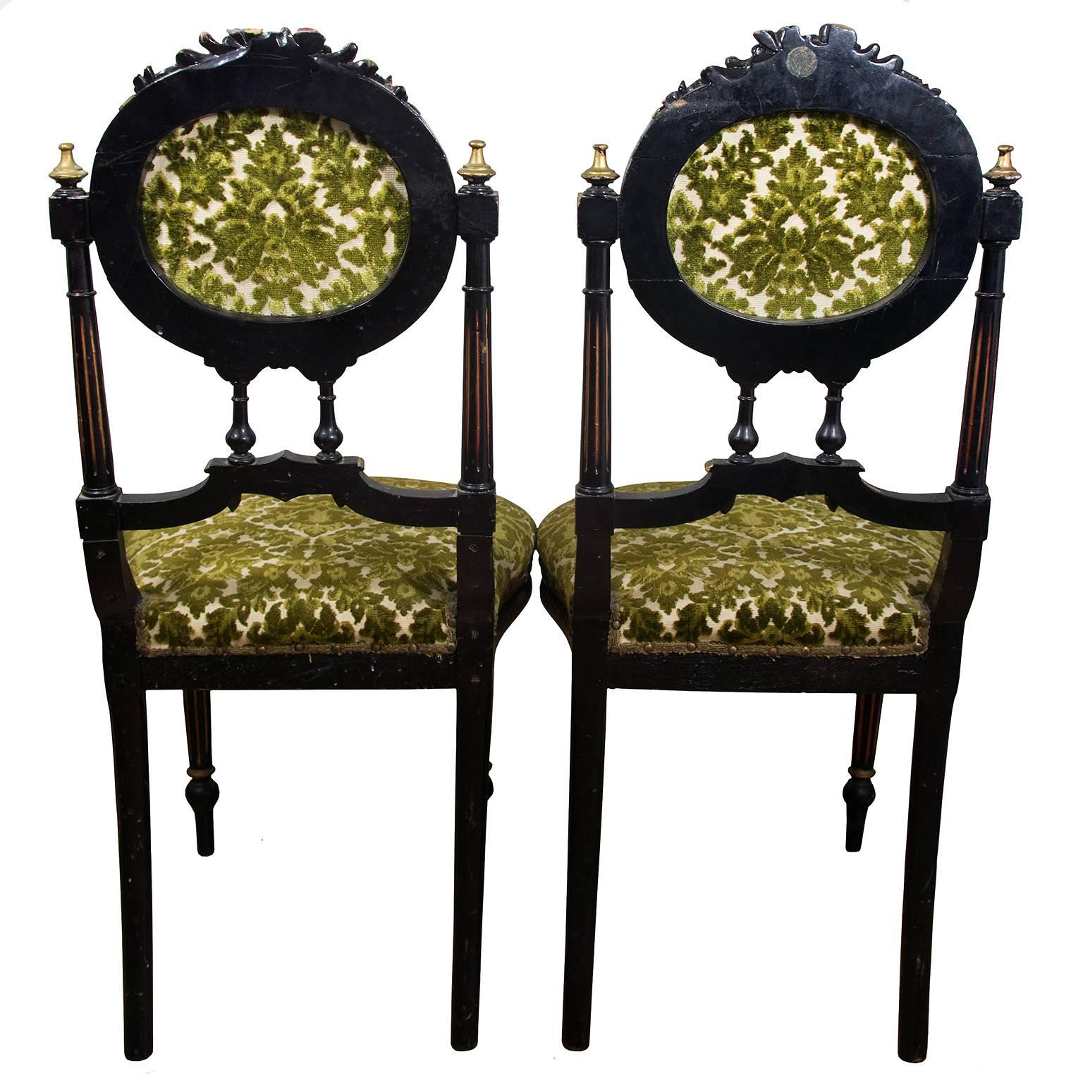 Pair of Italian Painted Carved Wood and Velvet Louis XVI Style Side Chairs In Good Condition For Sale In Firenze, IT