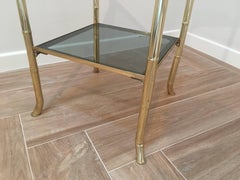 Tavolino italiano di design in vetro di piccole dimensioni