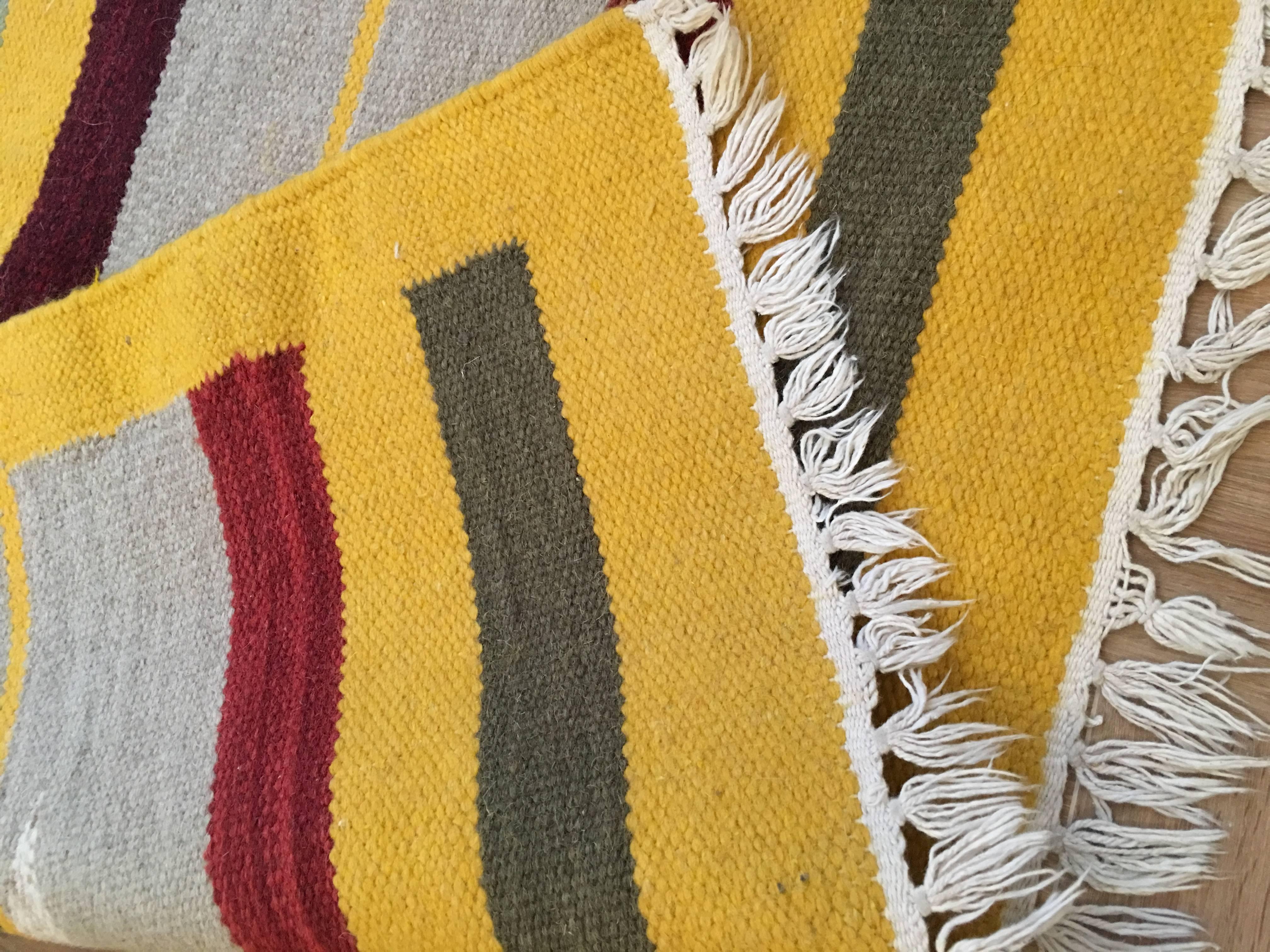 Early 20th Century Yellow Color Handmade Wool Navajo Rug or Carpet, 1920s