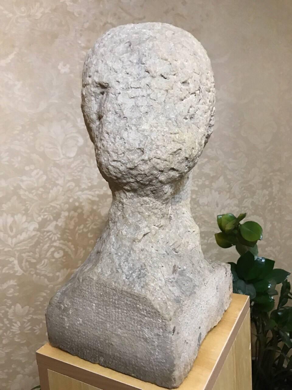 Woman Stone Bust In Excellent Condition In Sofia, BG