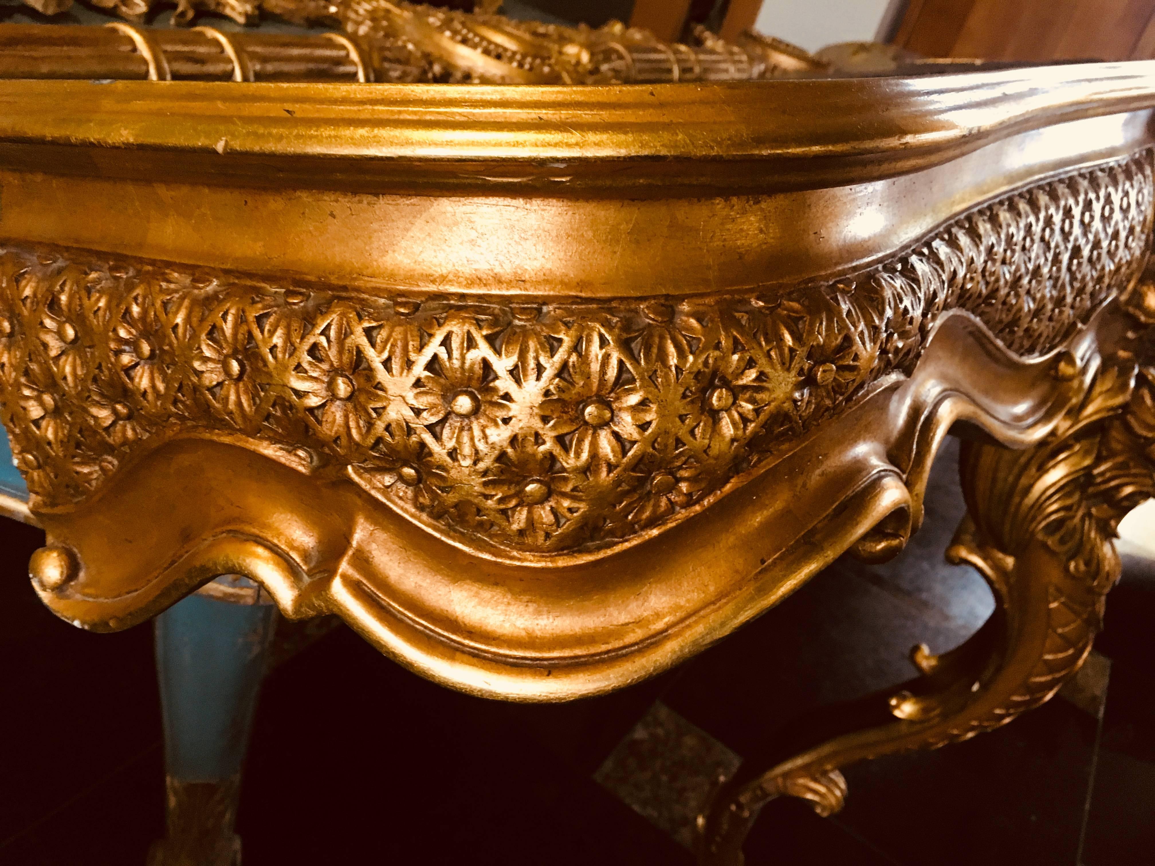Konsolentisch aus vergoldetem Holz mit Marmorplatte aus dem 19. Jahrhundert im Angebot 1