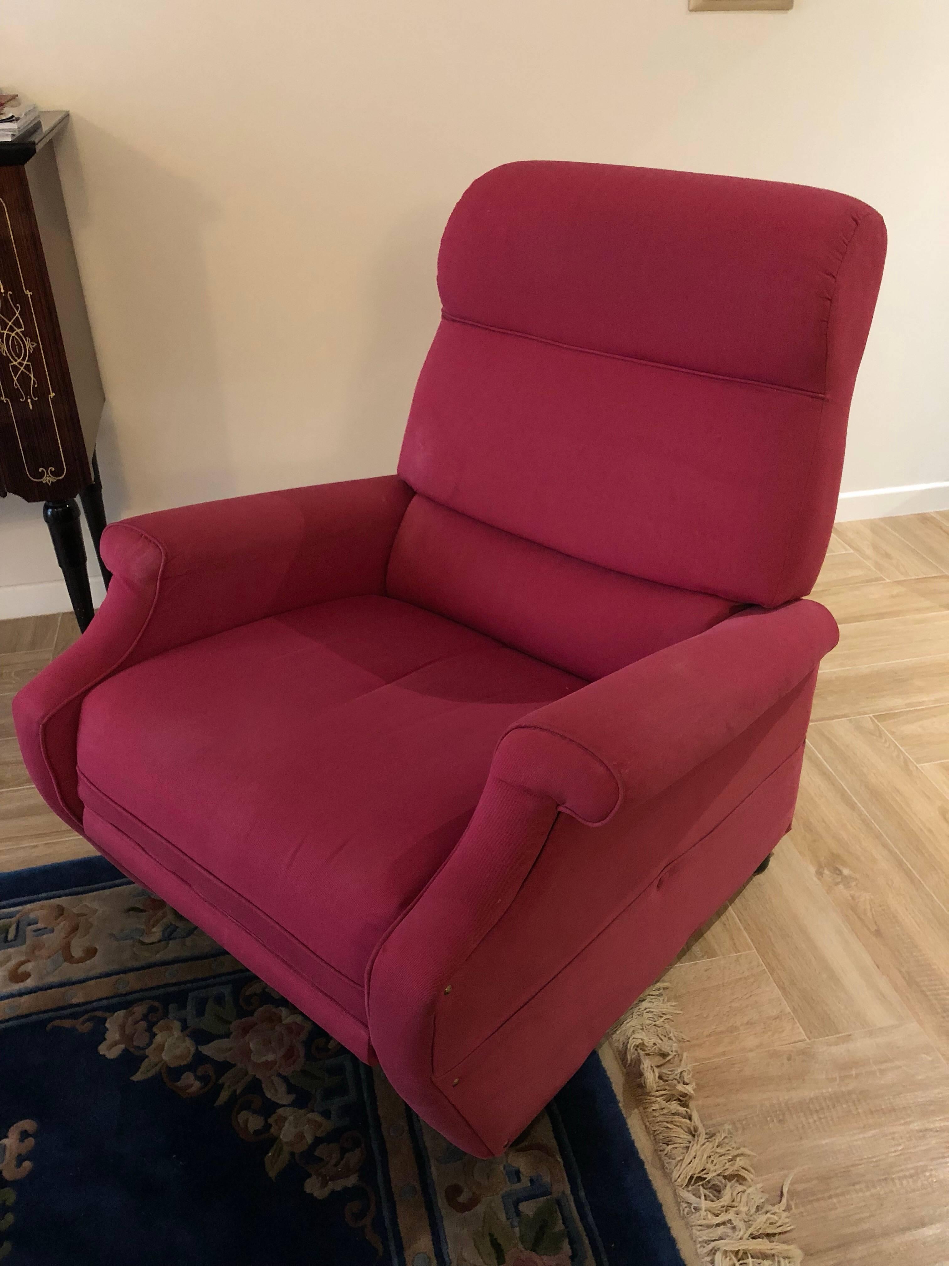 Italian Pink Armchair 1960's  In Good Condition In Sofia, BG