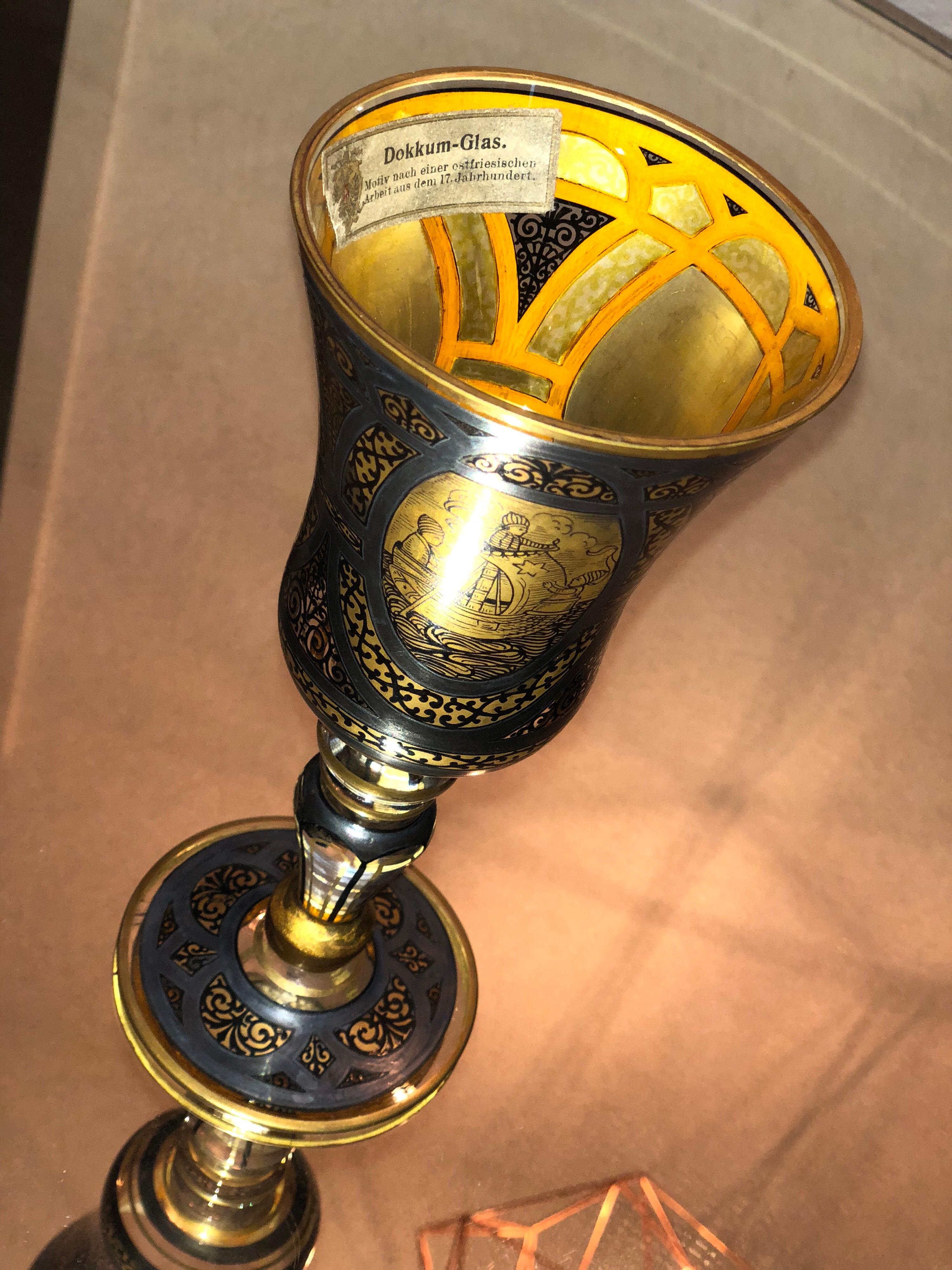 Golden Age Enameled Dokkum, Glass Motiv Goblet (Glaskunst)