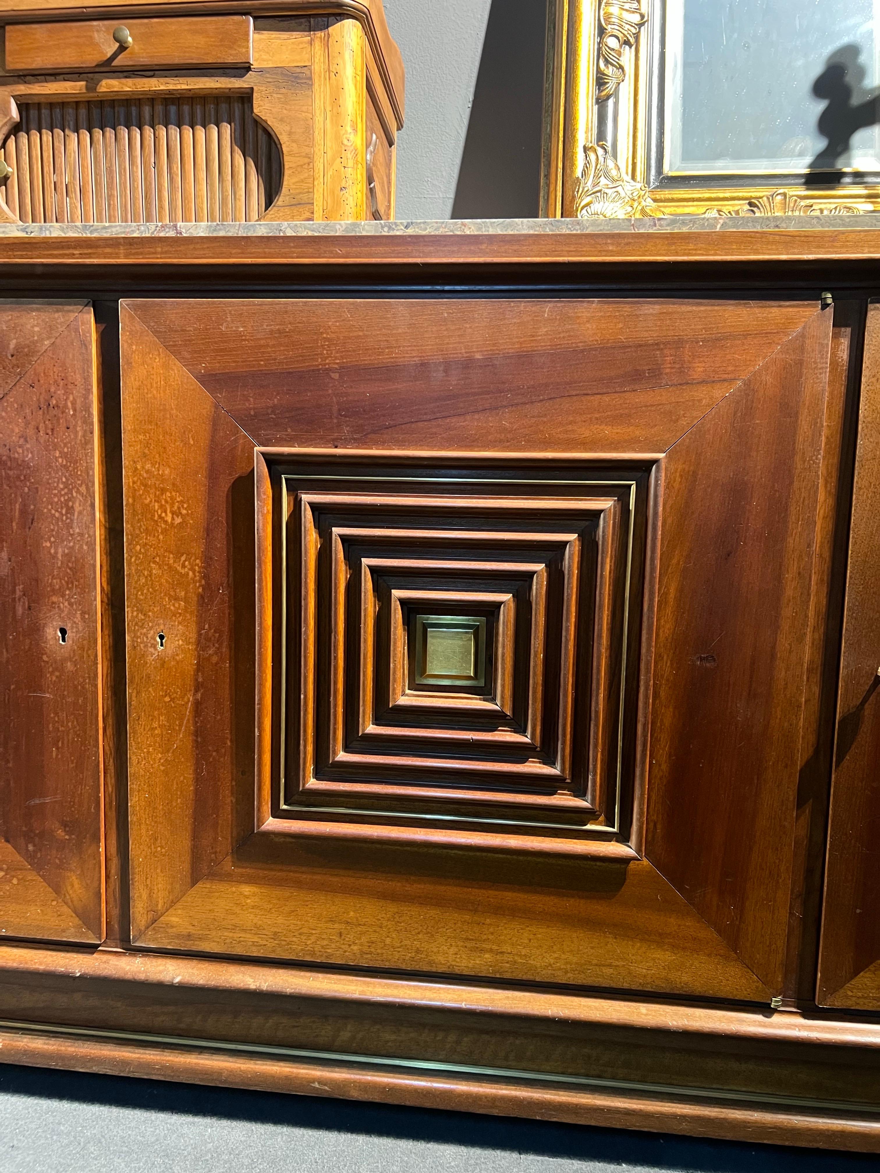 Grande credenza francese d'epoca in mogano attribuita a Maxime Old 1910-1991 in vendita 2