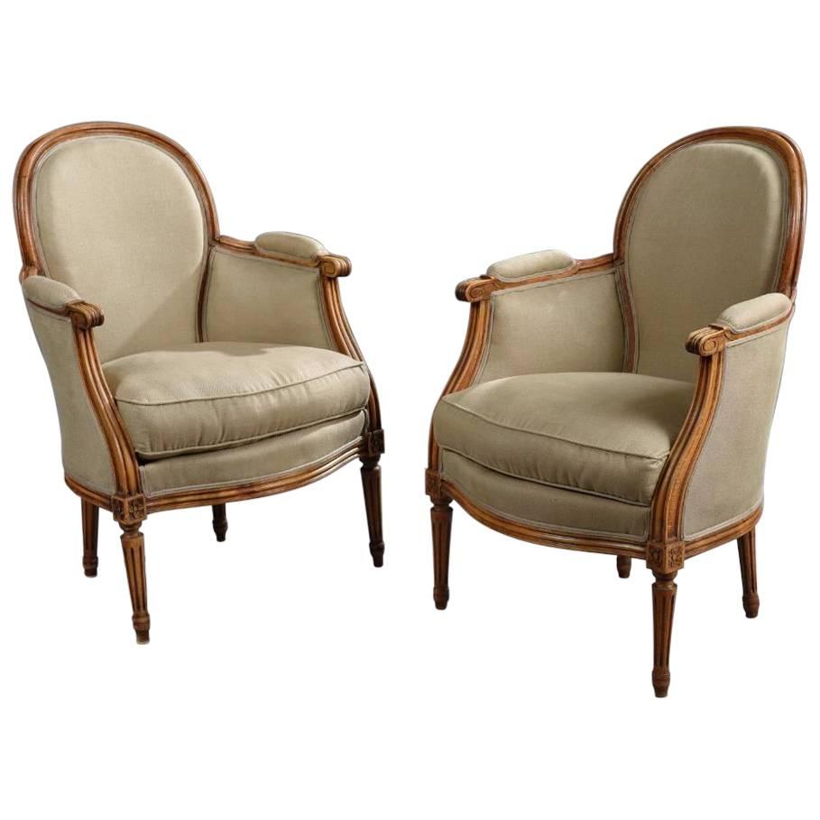 Elegant Pair of Antique French Armchairs in Beige Linen Fabric, circa 1880