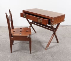 Escritorio marítimo vintage francés de caoba y latón con silla, de Good Boy