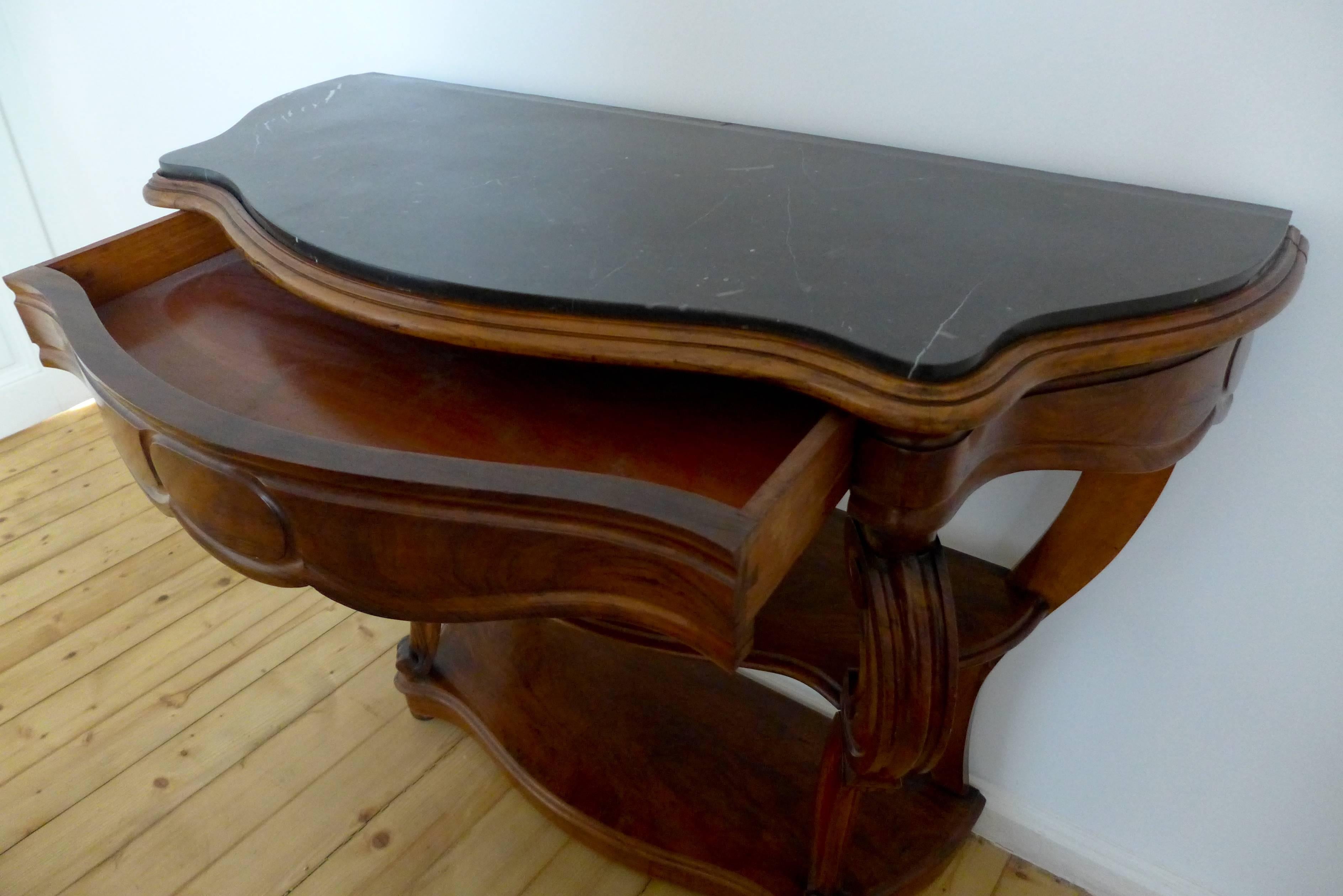 Beautiful 19th Century Antique French Walnut Console In Good Condition In Sofia, BG