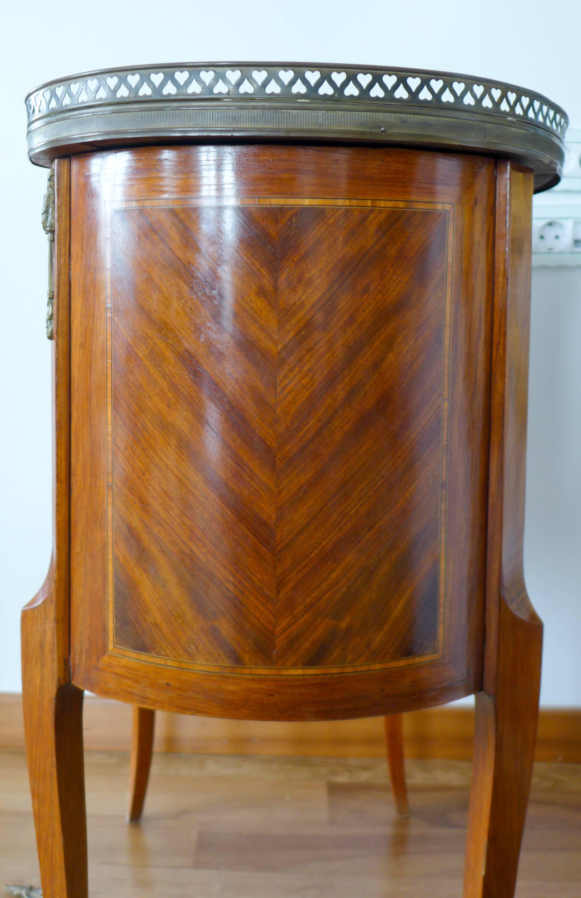 19th Century French Elegant Walnut Commode with Two Drawers 2