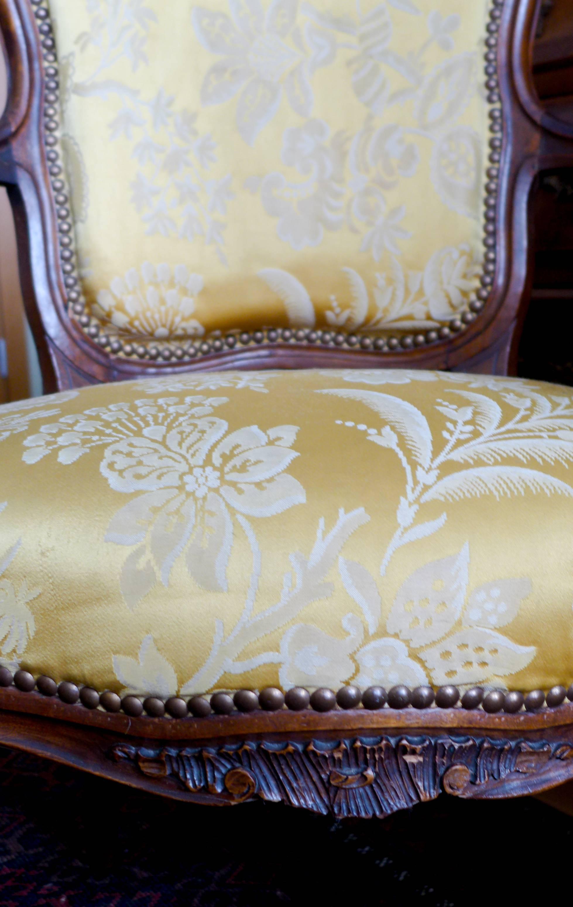 19th Century French Armchair in Louis XV Style For Sale 1