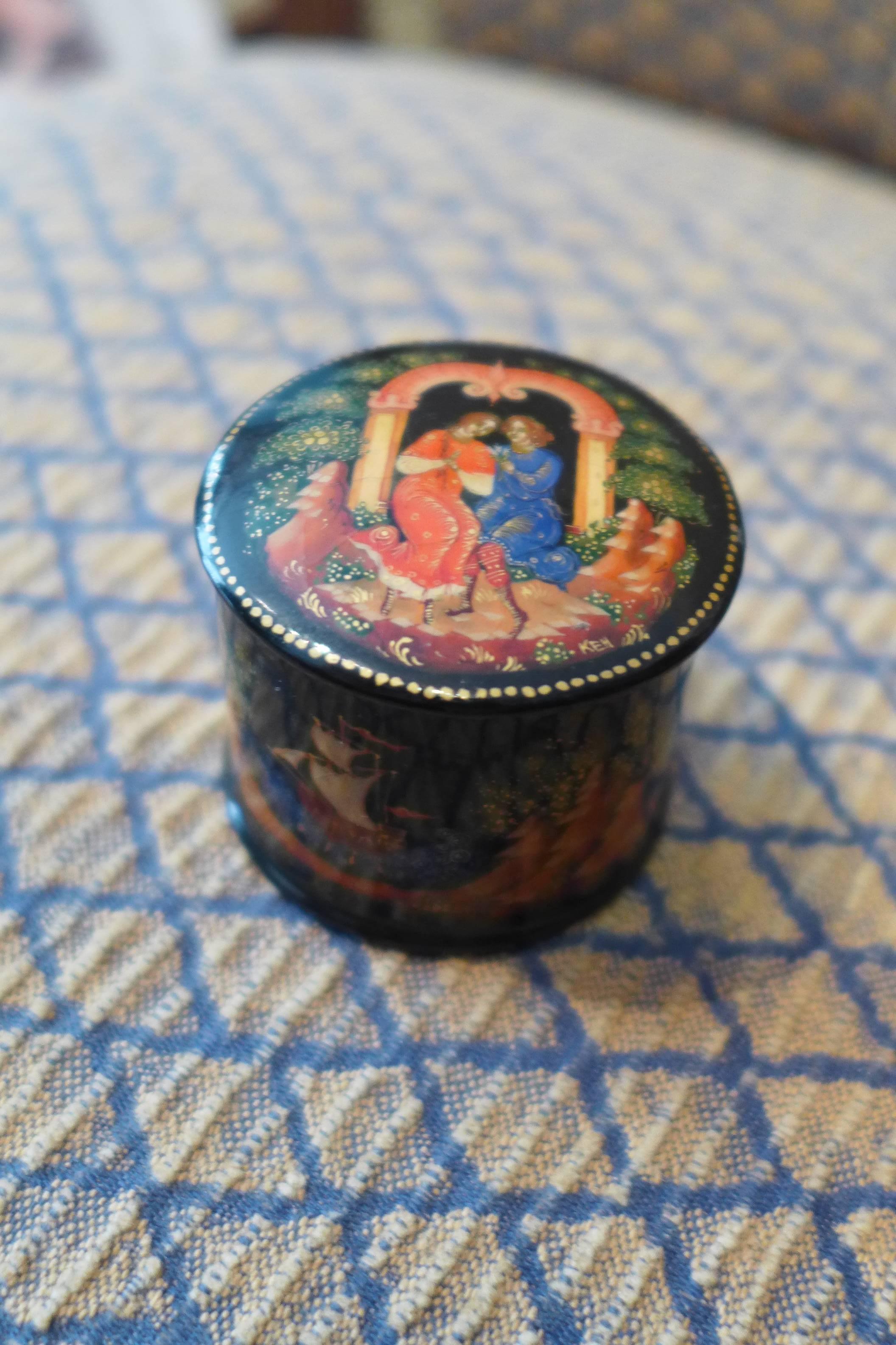 French for "chewed paper", is a composite material consisting of paper pieces or pulp, sometimes reinforced with textiles, bound with an adhesive, such as glue, starch, or wallpaper paste.

A little town of Palekh is located in 360