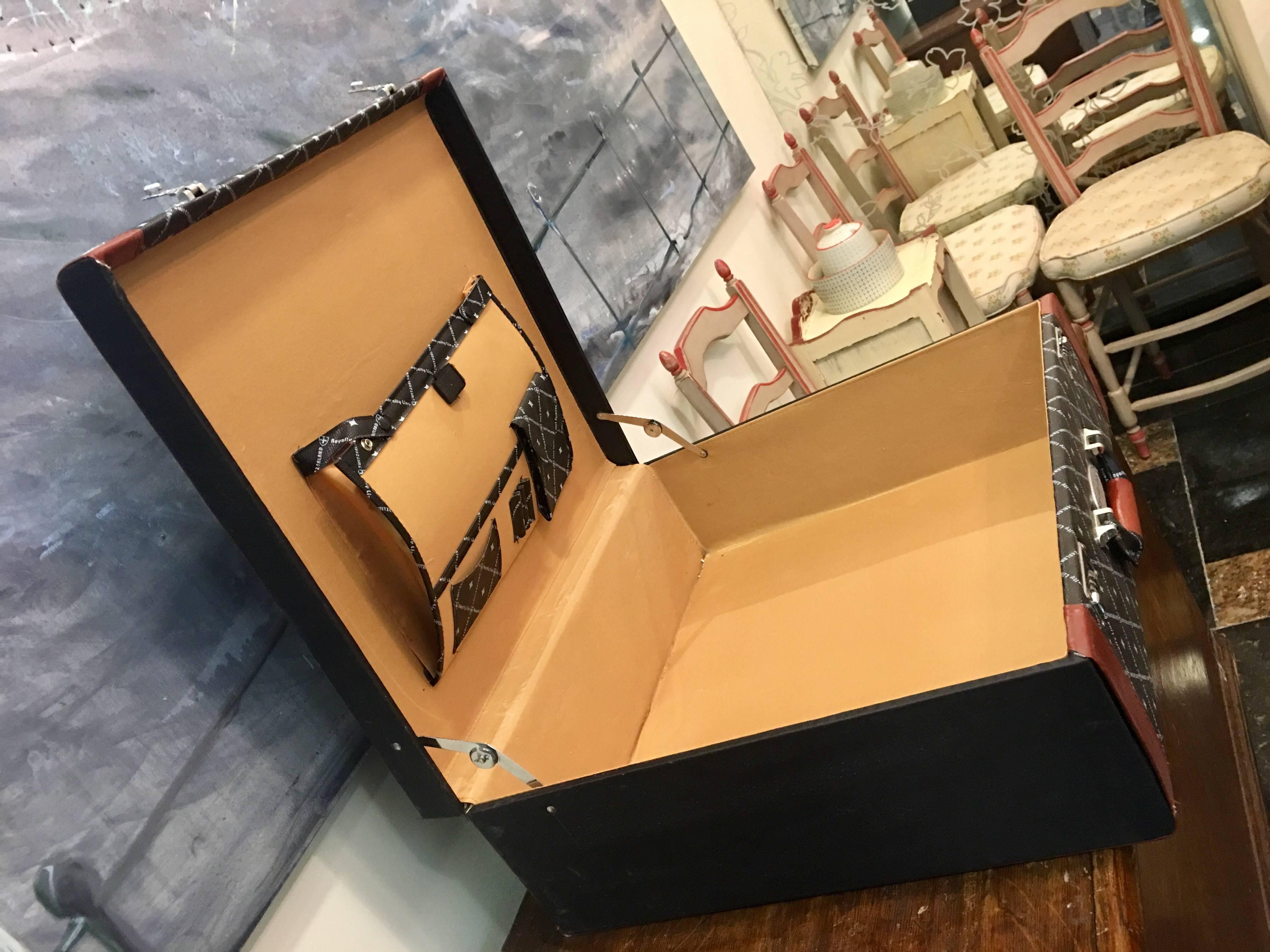 Mid-Century Modern Valise suisse Royalty Line