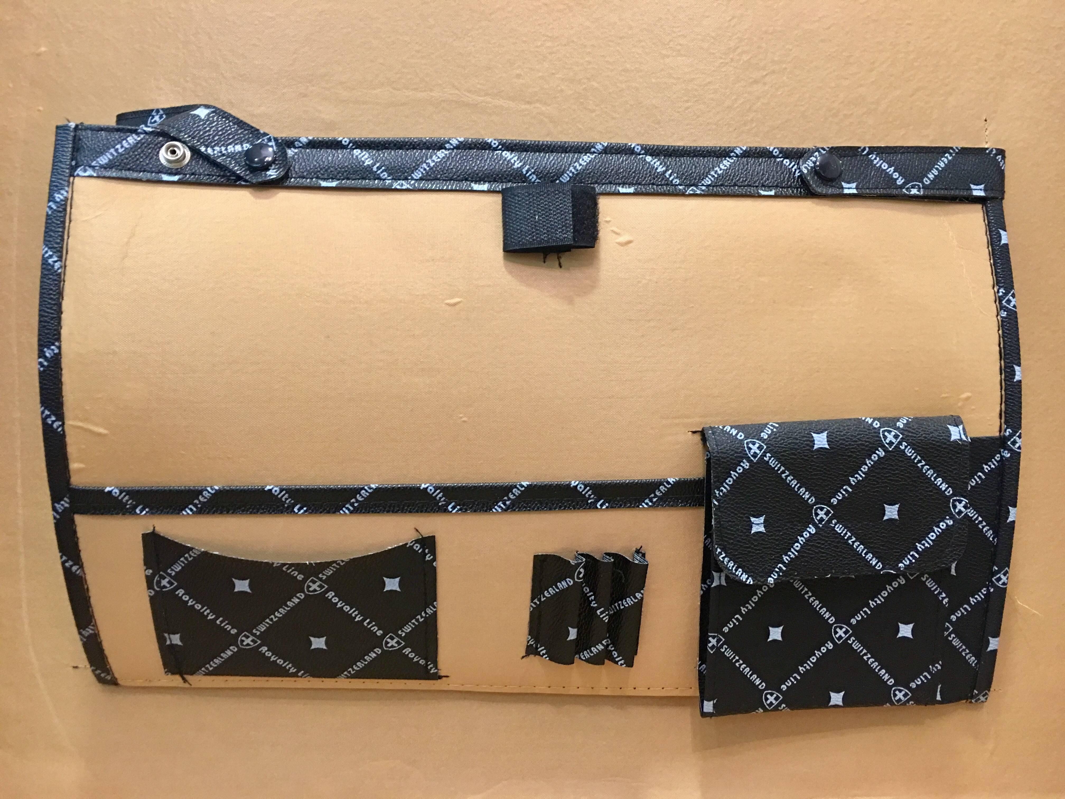 Valise suisse Royalty Line Excellent état à Sofia, BG