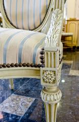 Elegante poltrona antica francese, 1860 circa