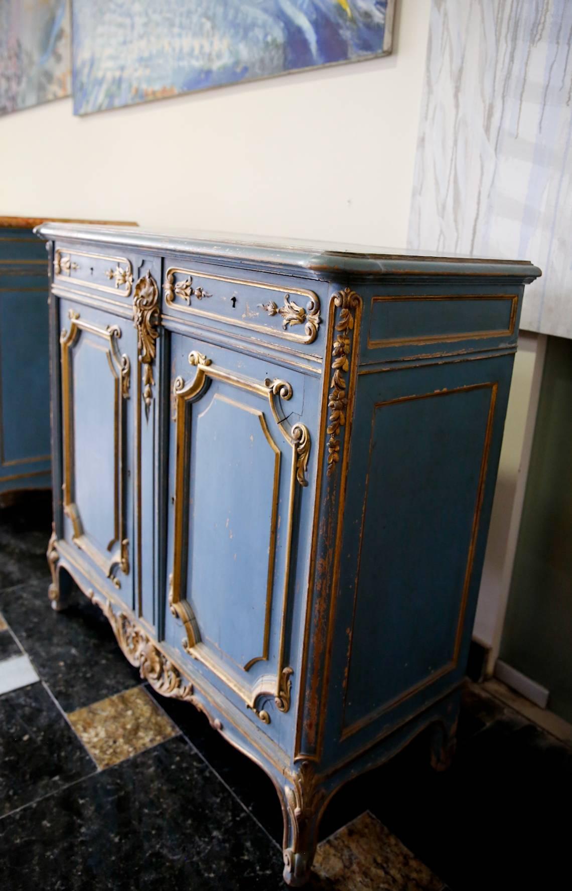 19th Century French Hand-Painted Cabinet in Louis XV Style In Good Condition In Sofia, BG