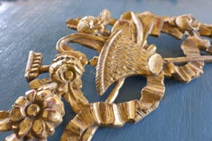 Elemento decorativo in legno dorato francese del XVIII secolo