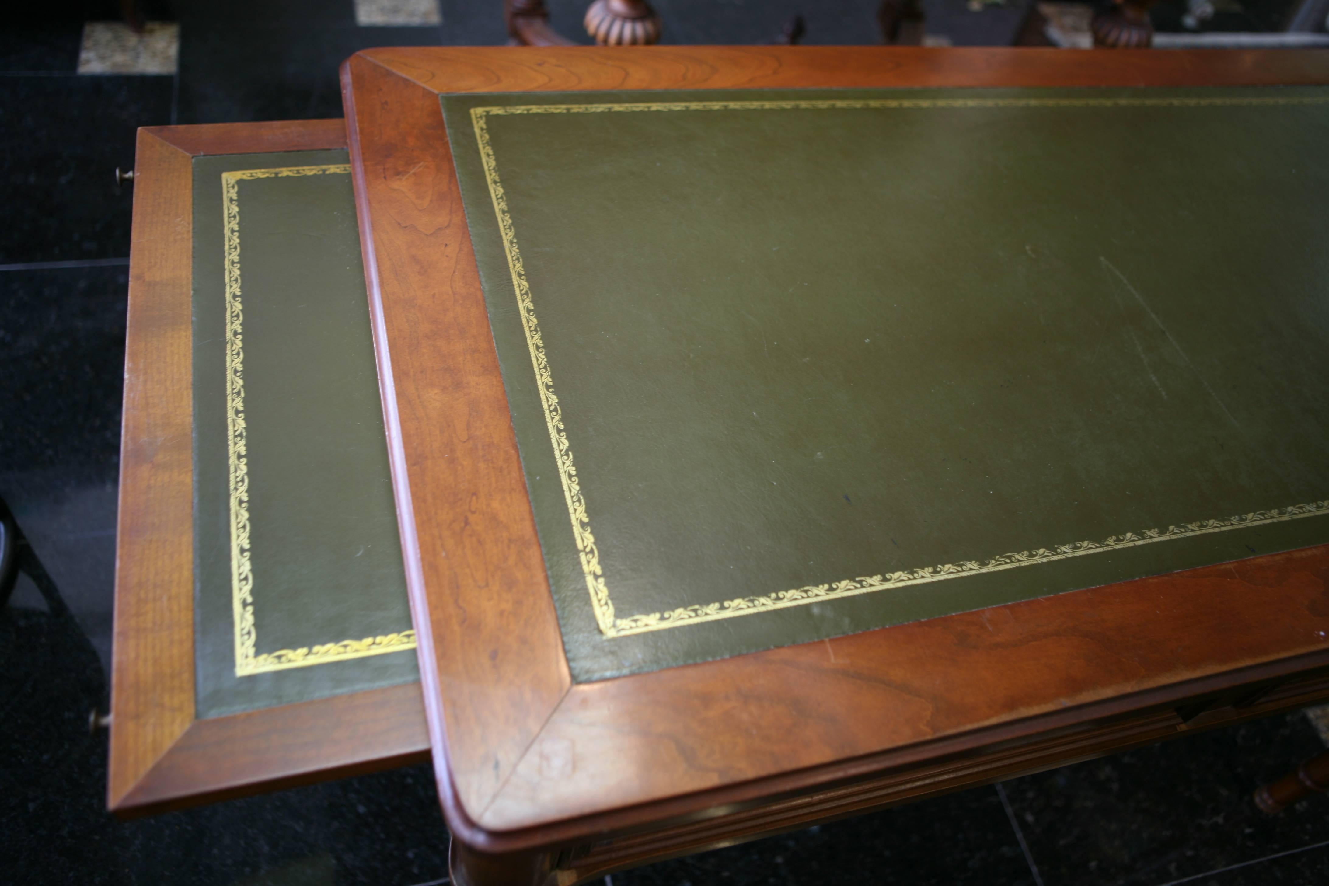 Louis XVI Antique French Writing Table with Green Leather Top, circa 1880